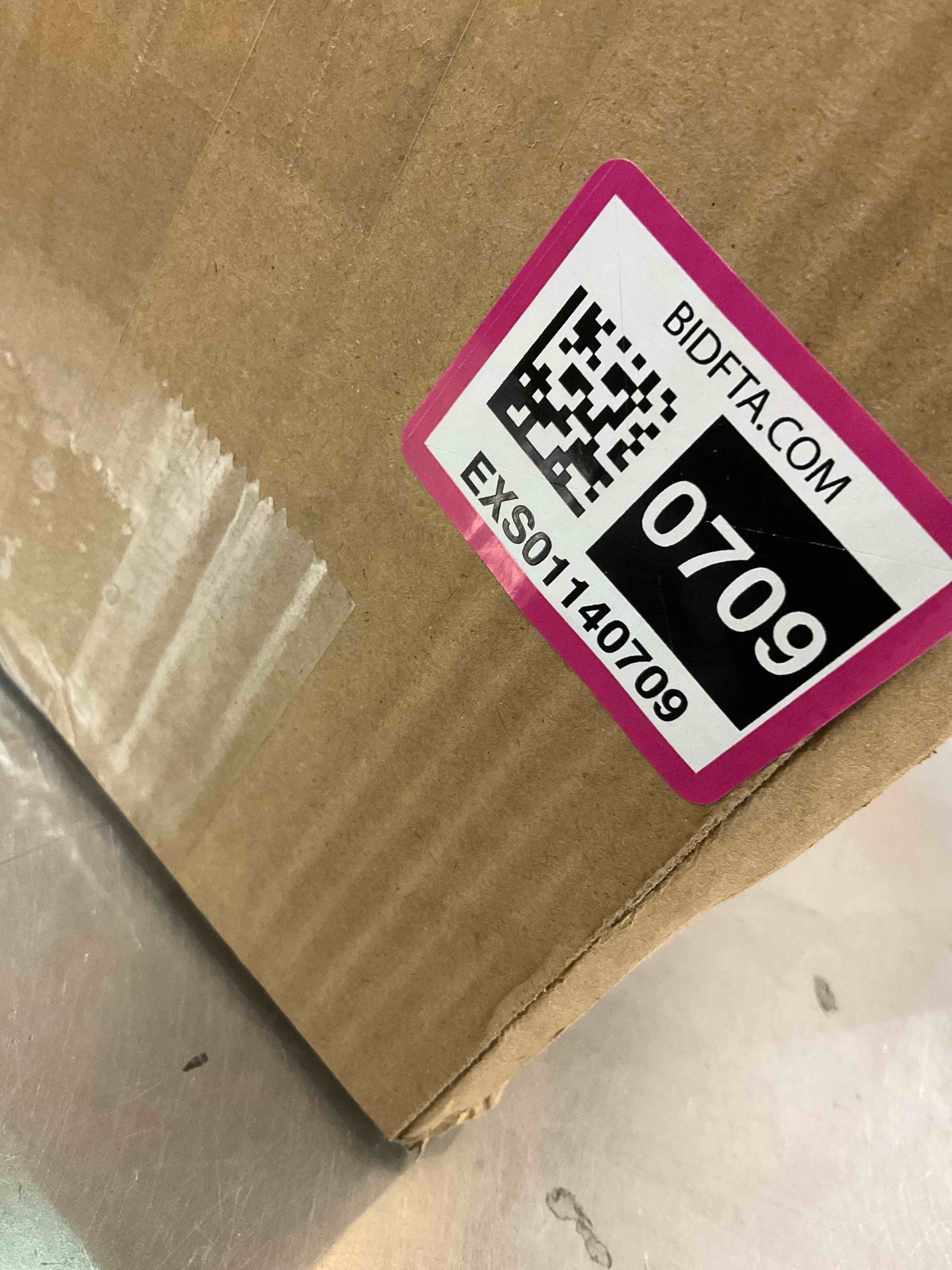 https://s3.amazonaws.com/lotting-images-prod/BargainHunt/EXS01140709_1708101659002.jpeg