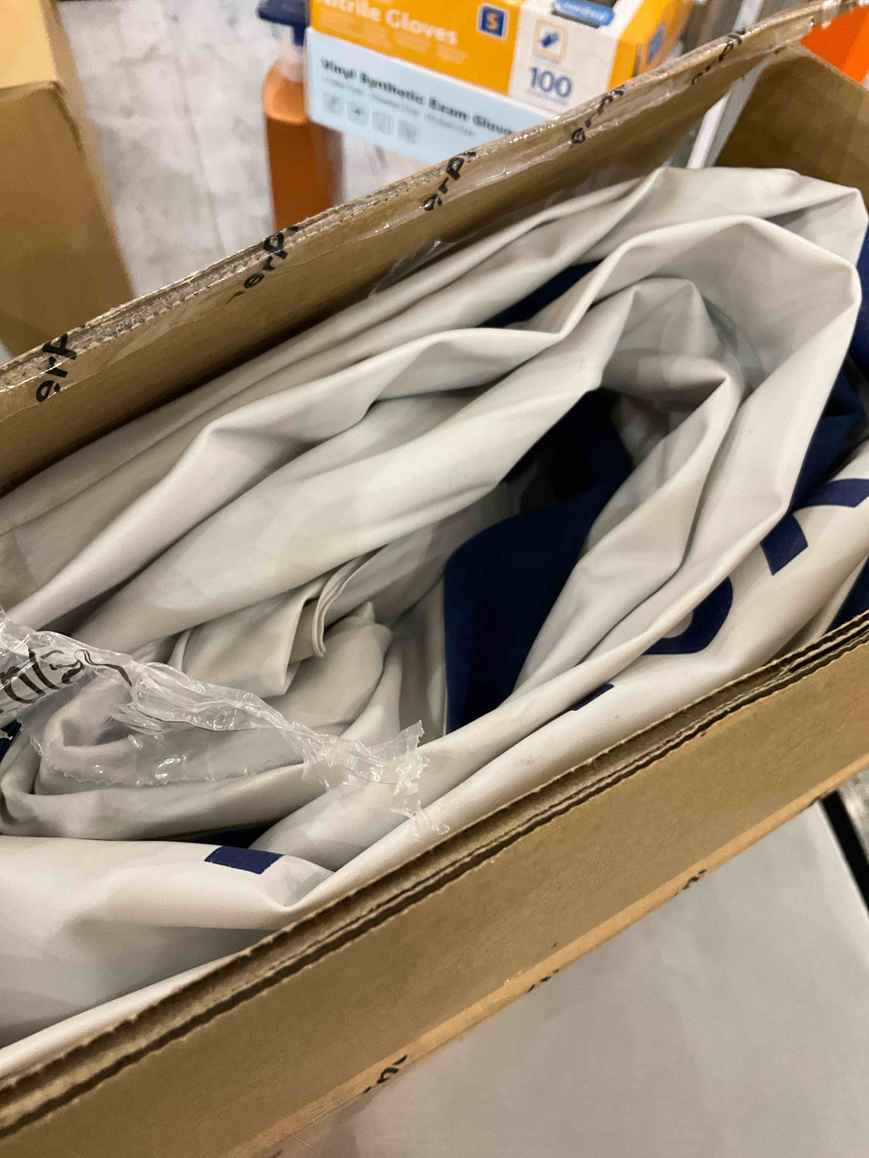 https://s3.amazonaws.com/lotting-images-prod/BargainHunt/EXS01140809_1708356327742.jpeg