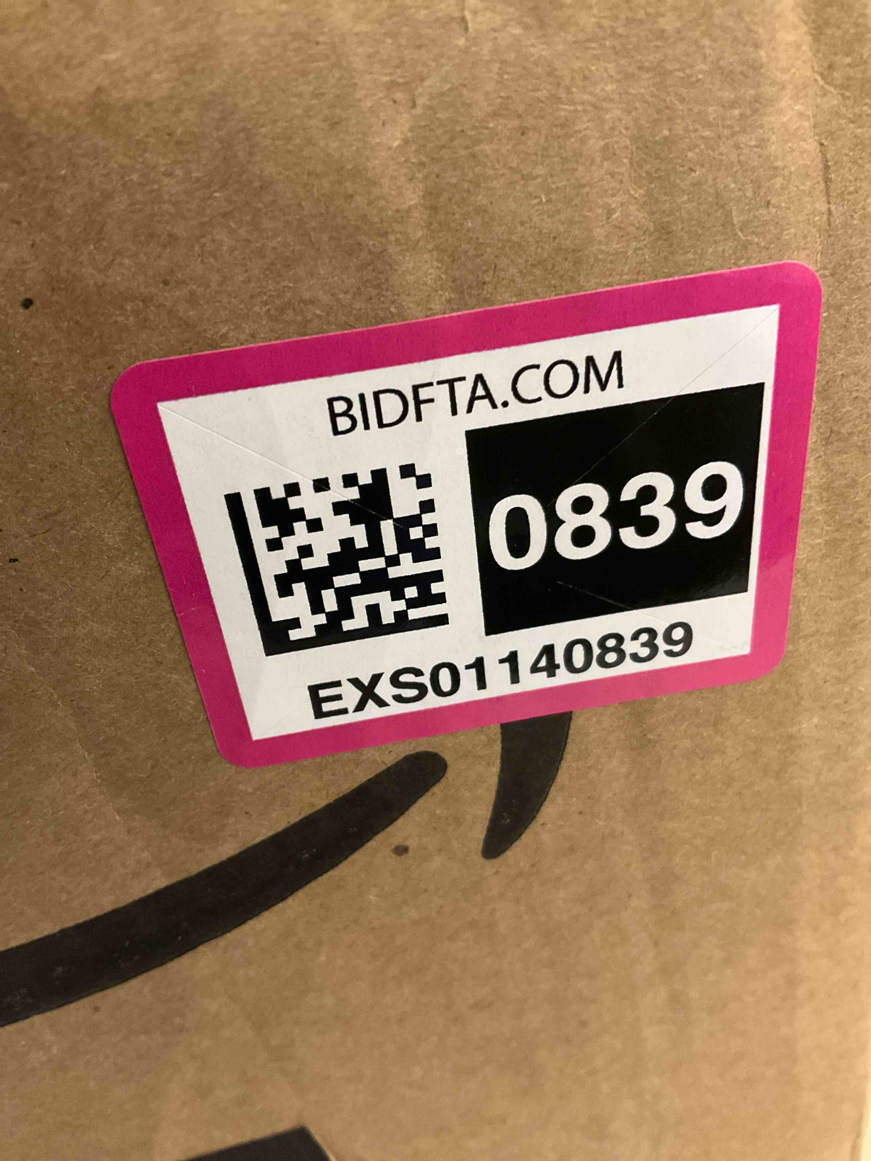 https://s3.amazonaws.com/lotting-images-prod/BargainHunt/EXS01140839_1708360236582.jpeg
