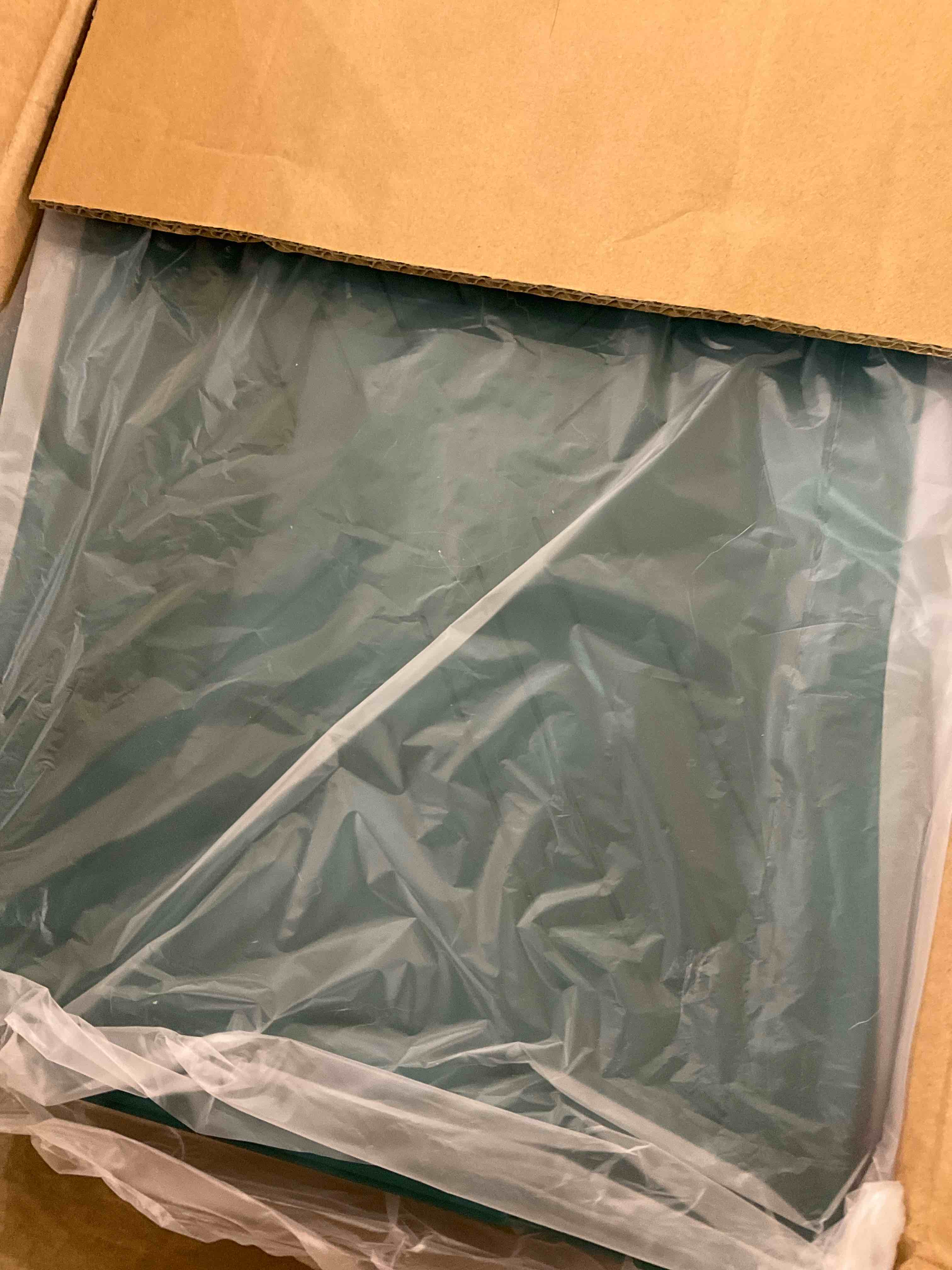 https://s3.amazonaws.com/lotting-images-prod/BargainHunt/EXS01140840_1708360414647.jpeg