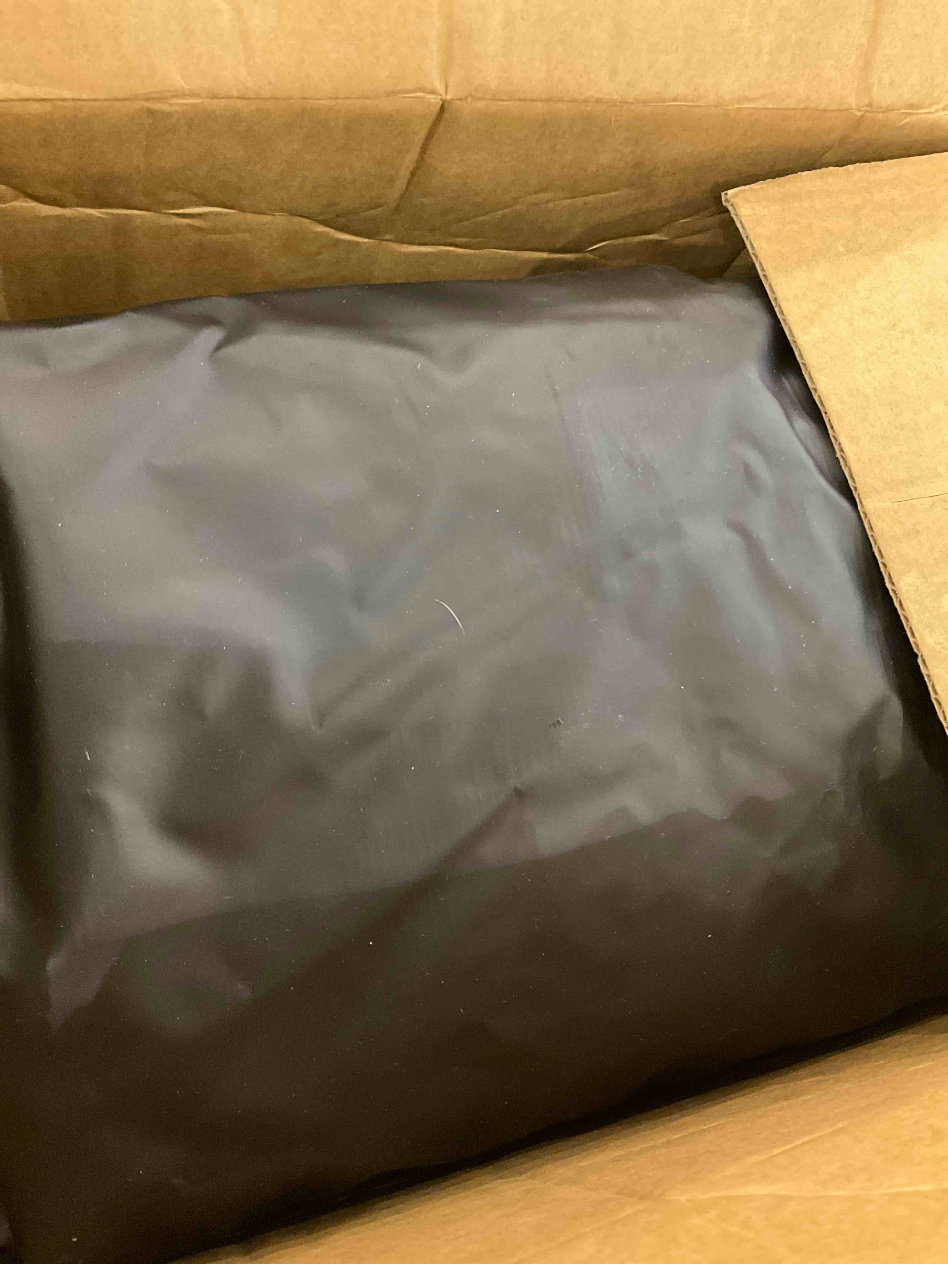 https://s3.amazonaws.com/lotting-images-prod/BargainHunt/EXS01140884_1708372466641.jpeg