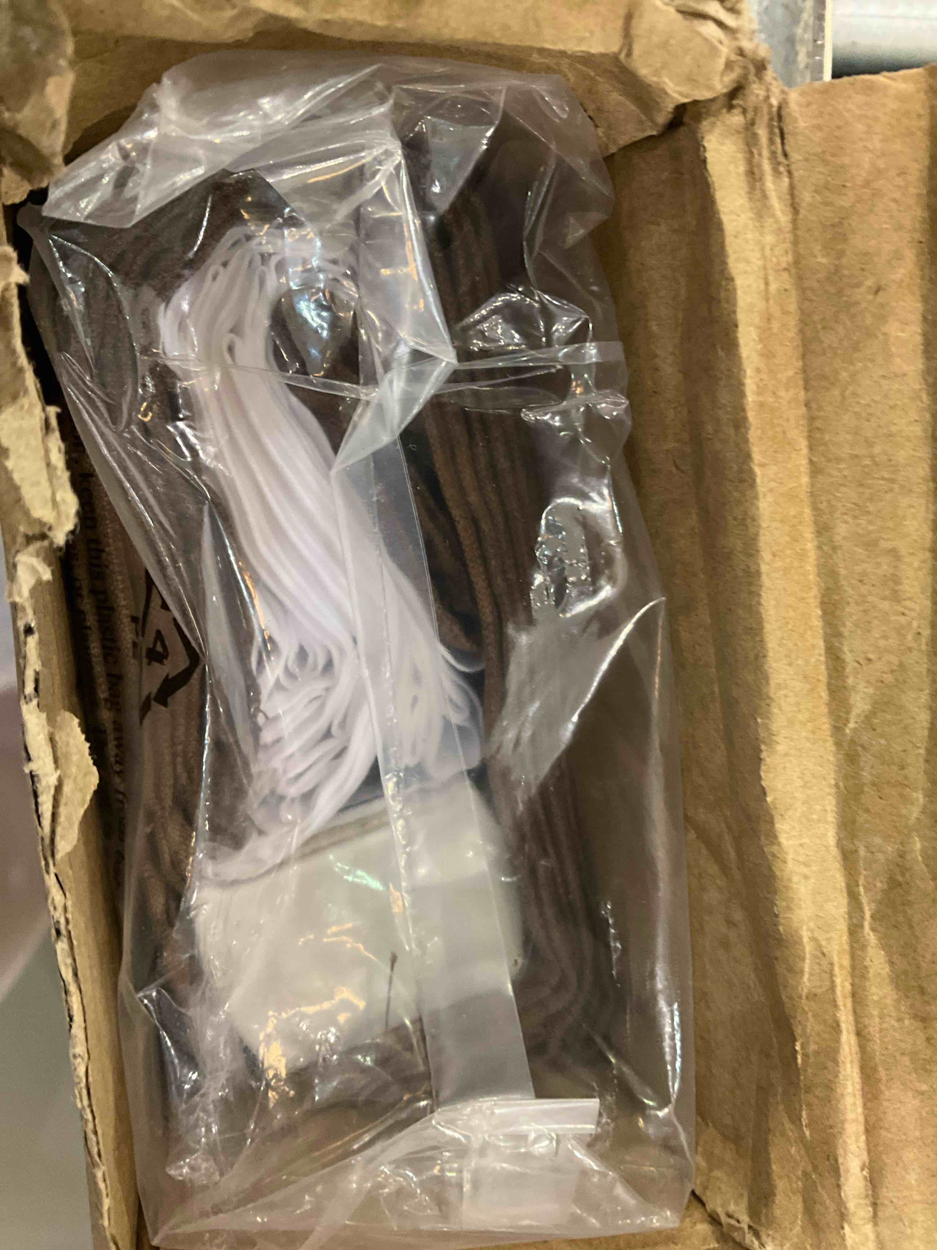 https://s3.amazonaws.com/lotting-images-prod/BargainHunt/EXS01140888_1708372762635.jpeg