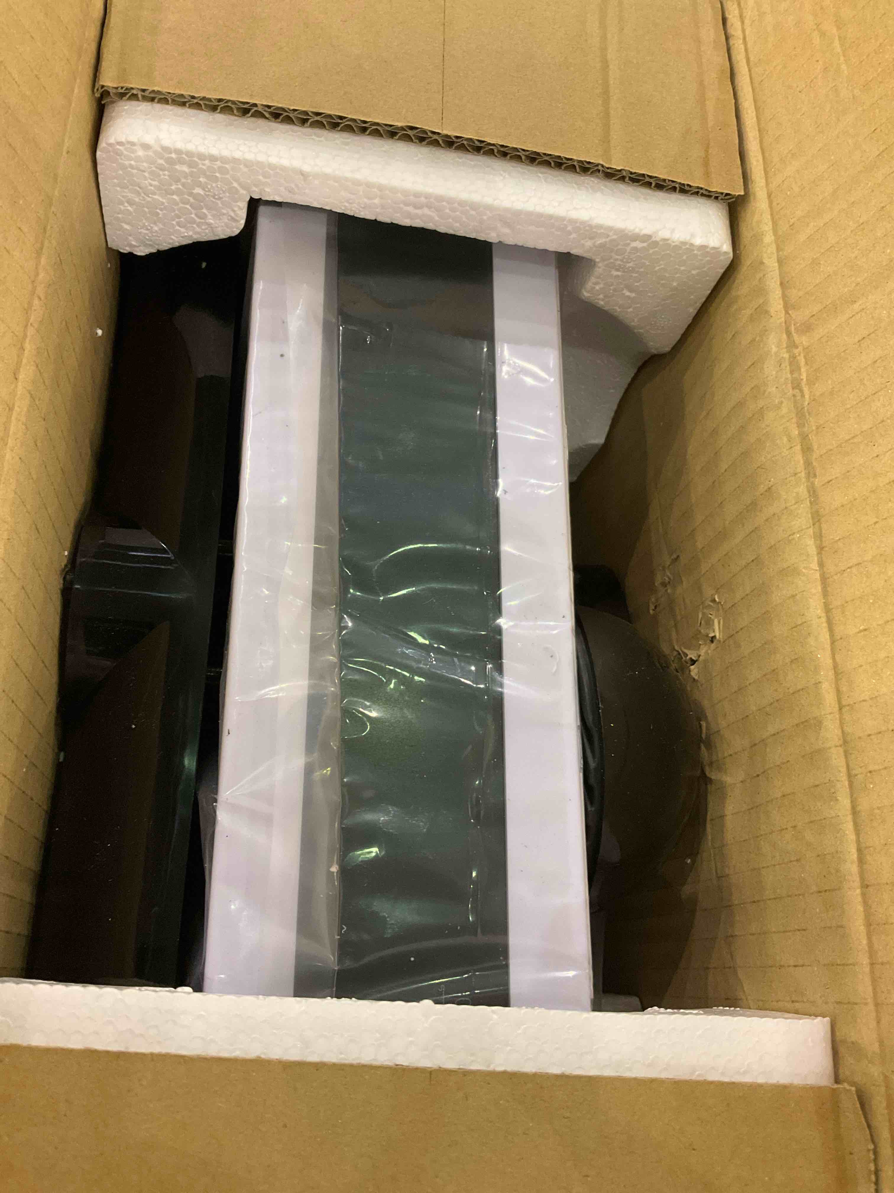 https://s3.amazonaws.com/lotting-images-prod/BargainHunt/EXS01140899_1708431897925.jpeg