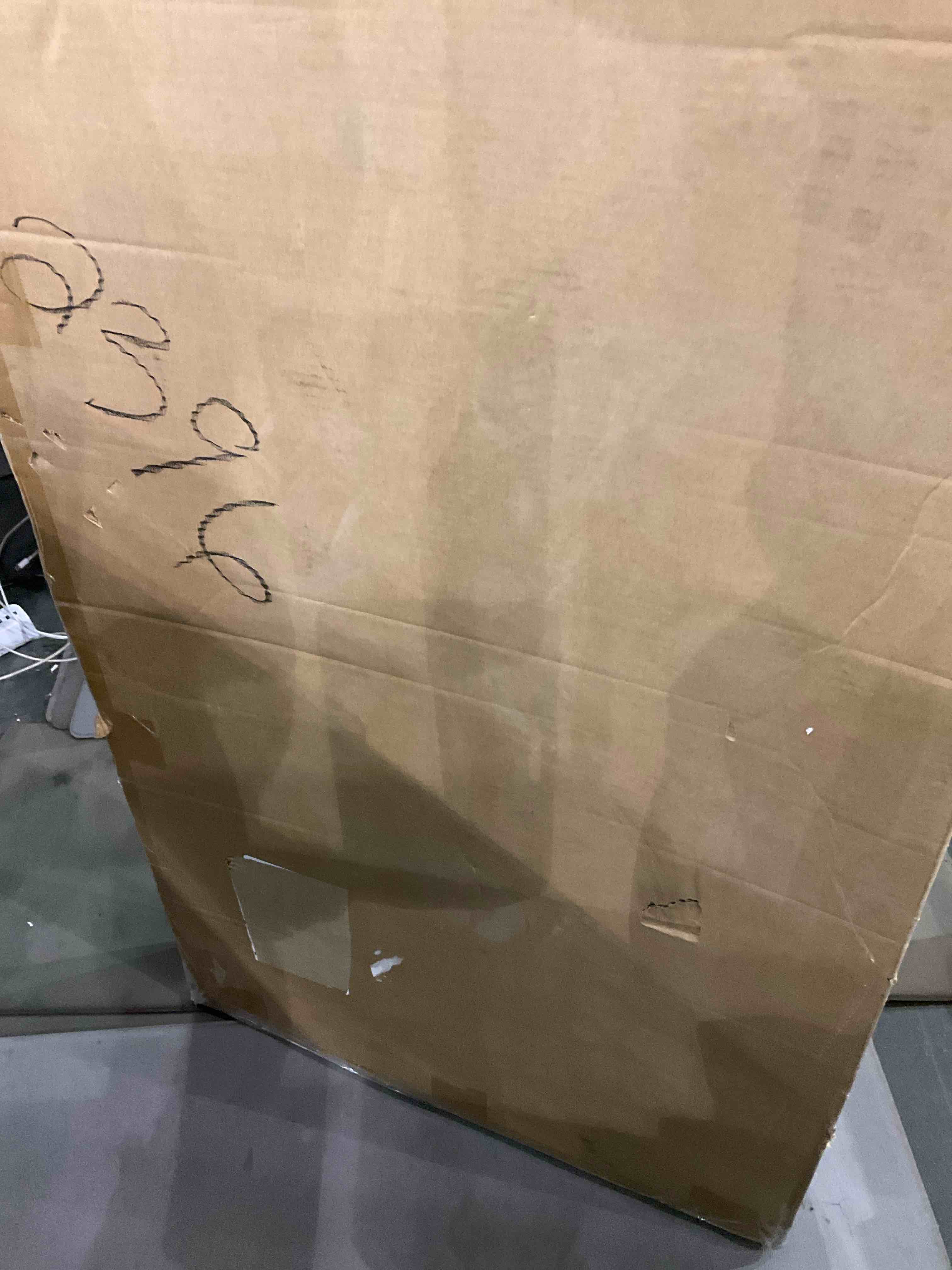 https://s3.amazonaws.com/lotting-images-prod/BargainHunt/EXS01140907_1708433424404.jpeg