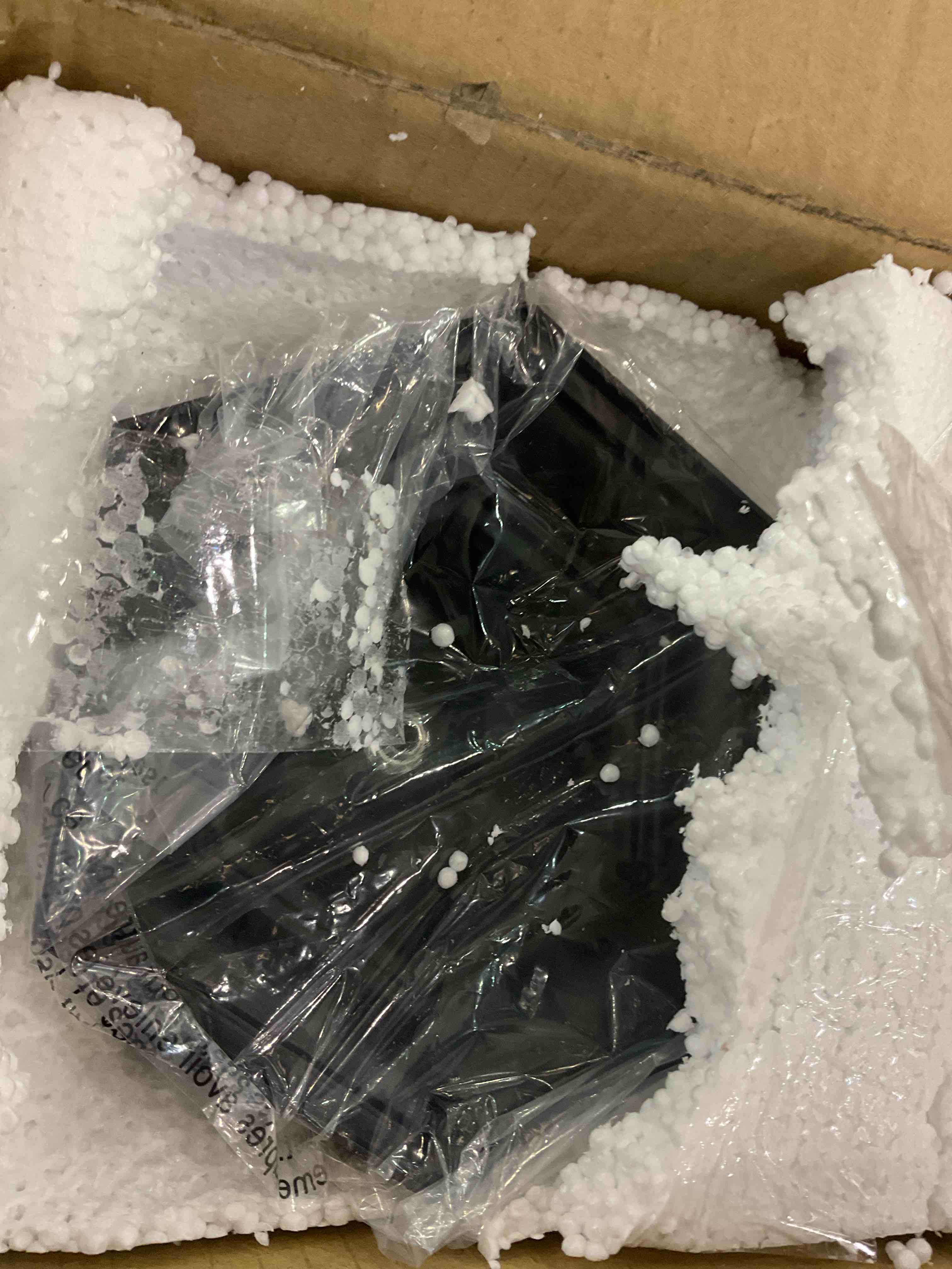 https://s3.amazonaws.com/lotting-images-prod/BargainHunt/EXS01141106_1707760609546.jpeg