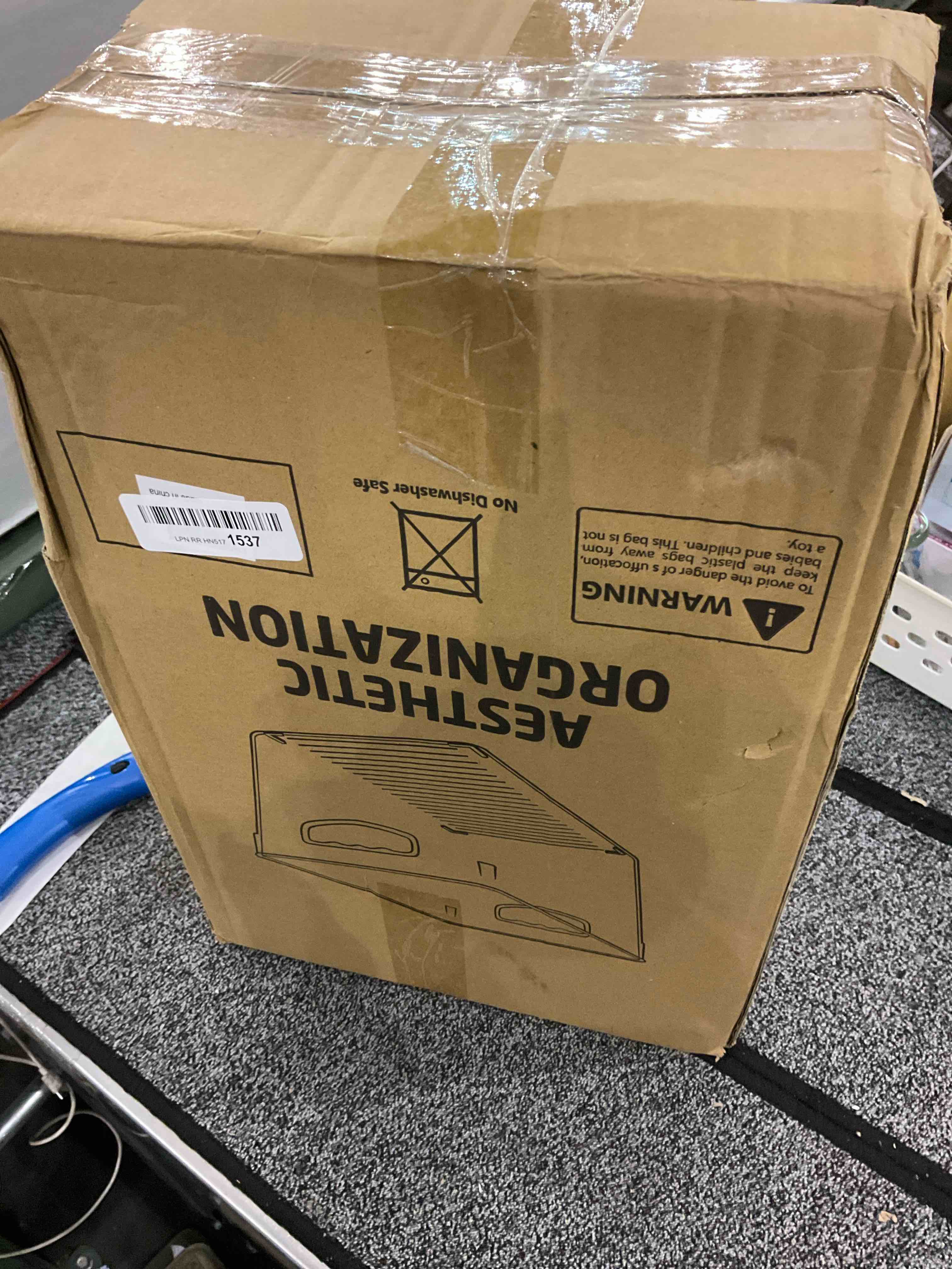 https://s3.amazonaws.com/lotting-images-prod/BargainHunt/EXS01141126_1707768618697.jpeg