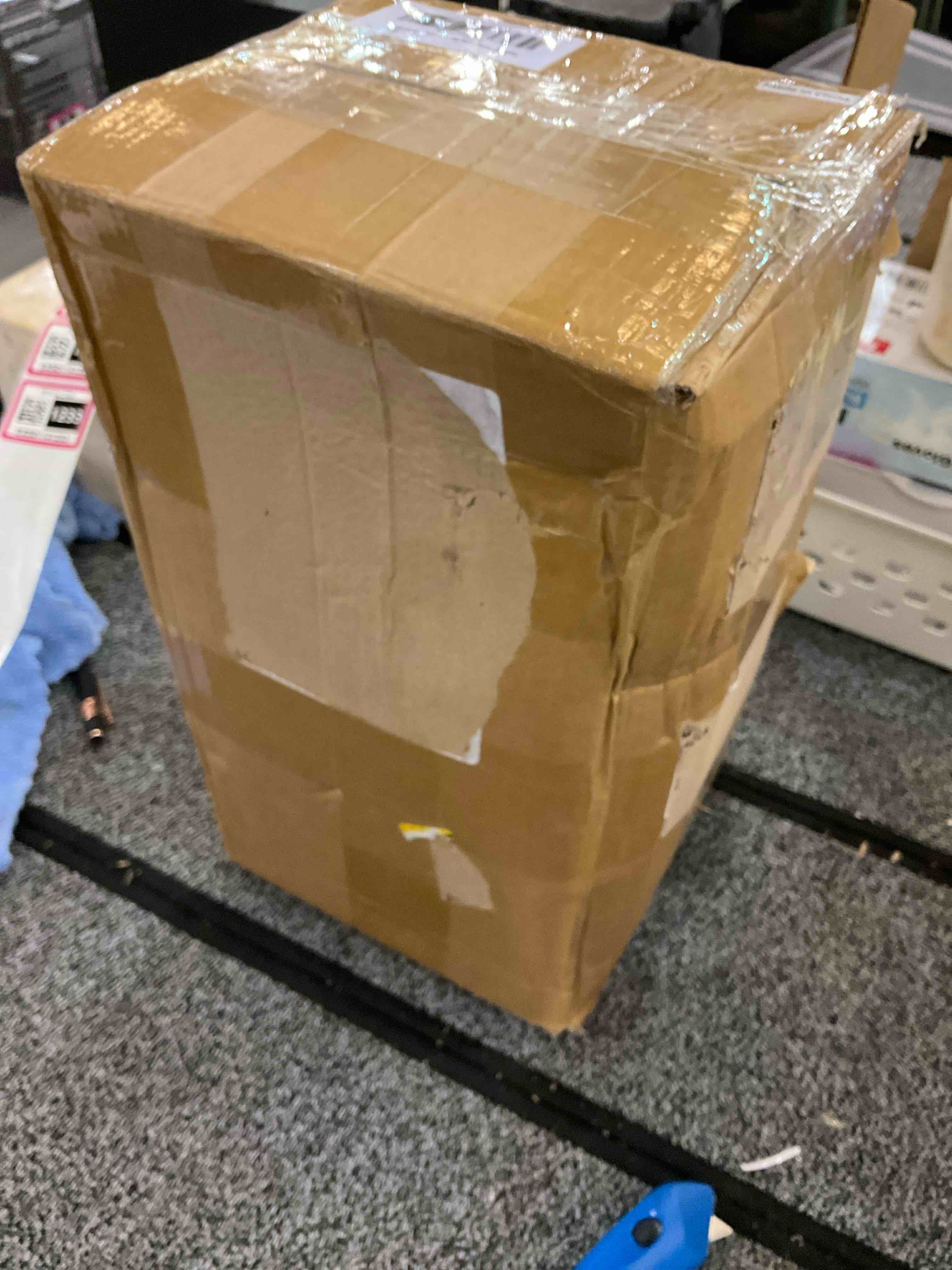 https://s3.amazonaws.com/lotting-images-prod/BargainHunt/EXS01141233_1707849460246.jpeg