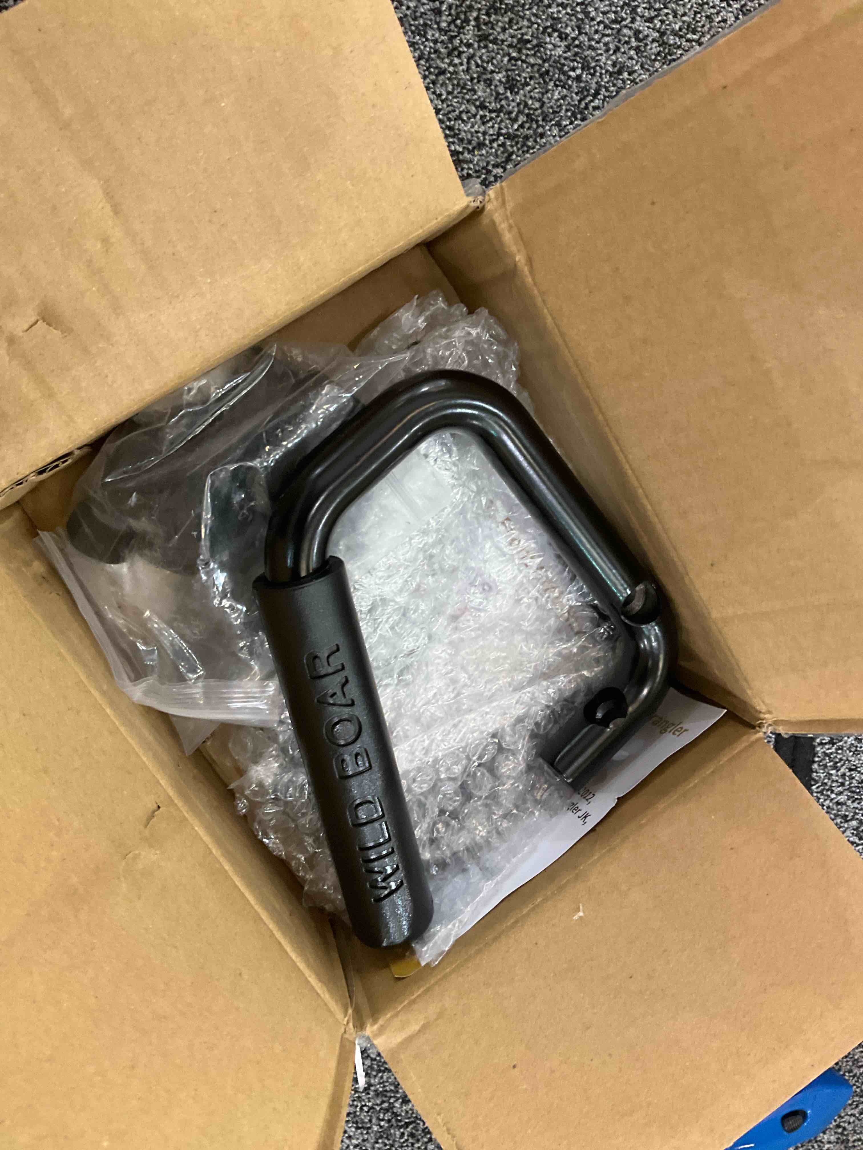 https://s3.amazonaws.com/lotting-images-prod/BargainHunt/EXS01141238_1707852290393.jpeg