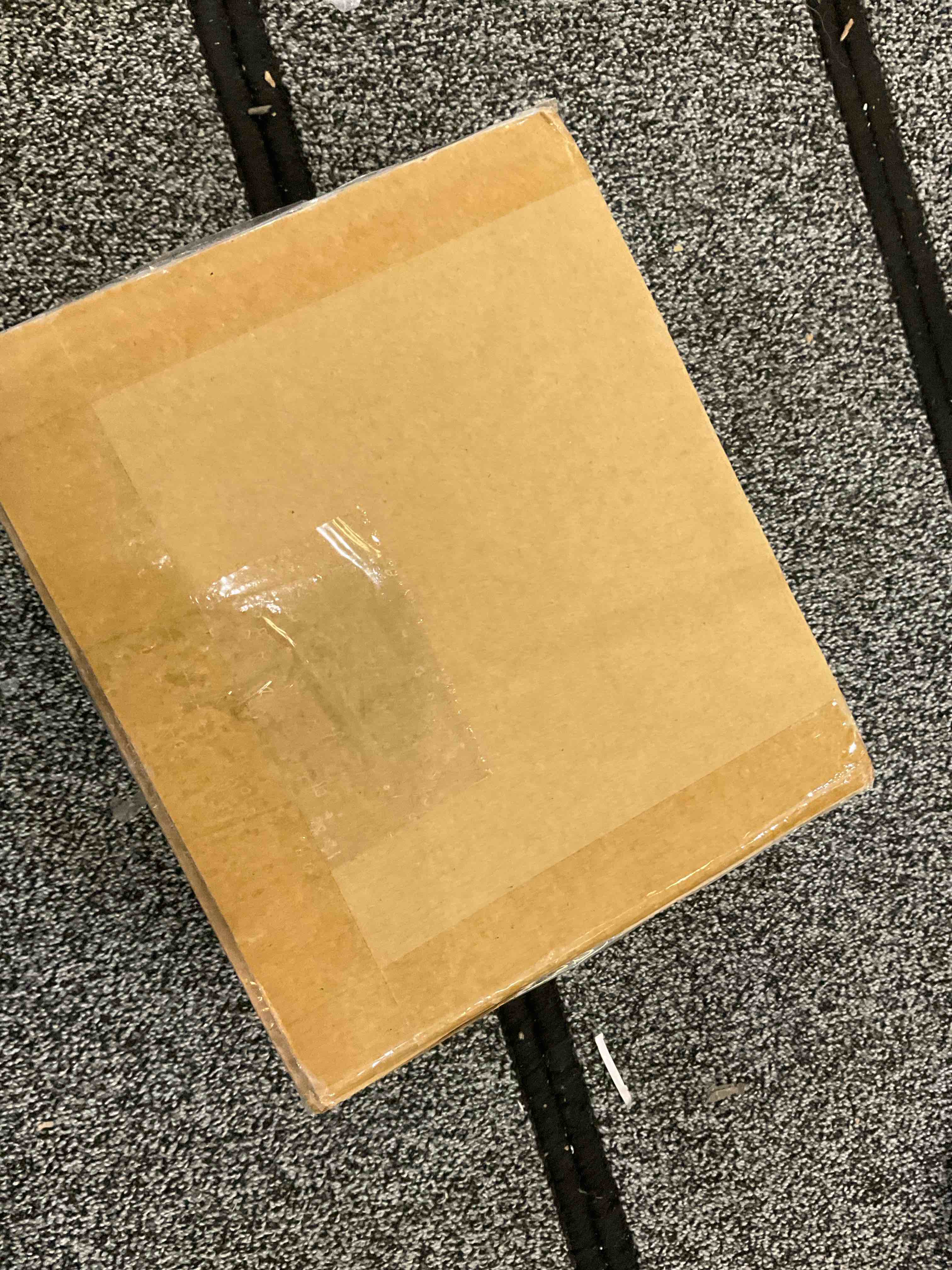 https://s3.amazonaws.com/lotting-images-prod/BargainHunt/EXS01141238_1707852460843.jpeg
