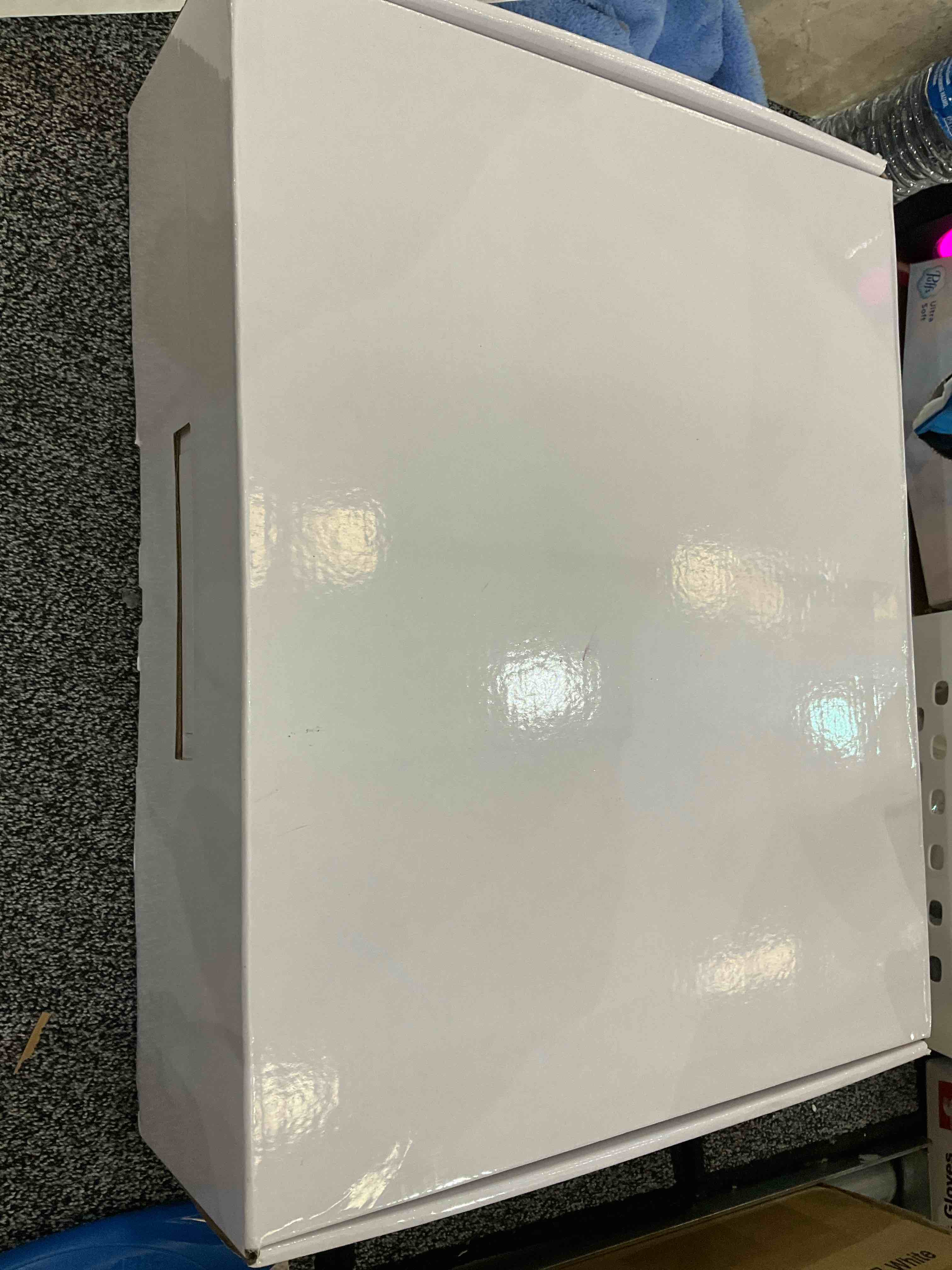 https://s3.amazonaws.com/lotting-images-prod/BargainHunt/EXS01141245_1707853309242.jpeg
