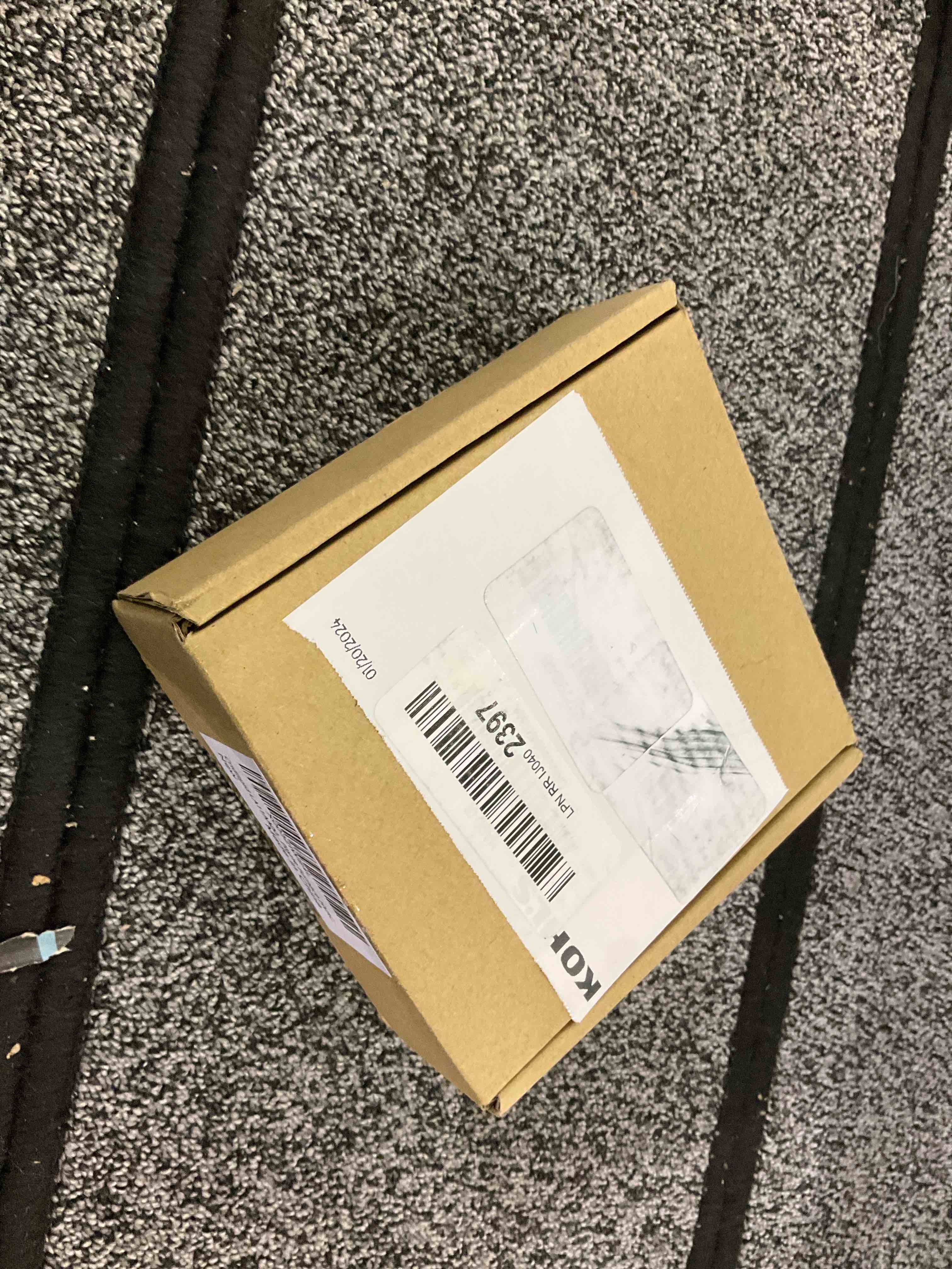 https://s3.amazonaws.com/lotting-images-prod/BargainHunt/EXS01141274_1707915553041.jpeg