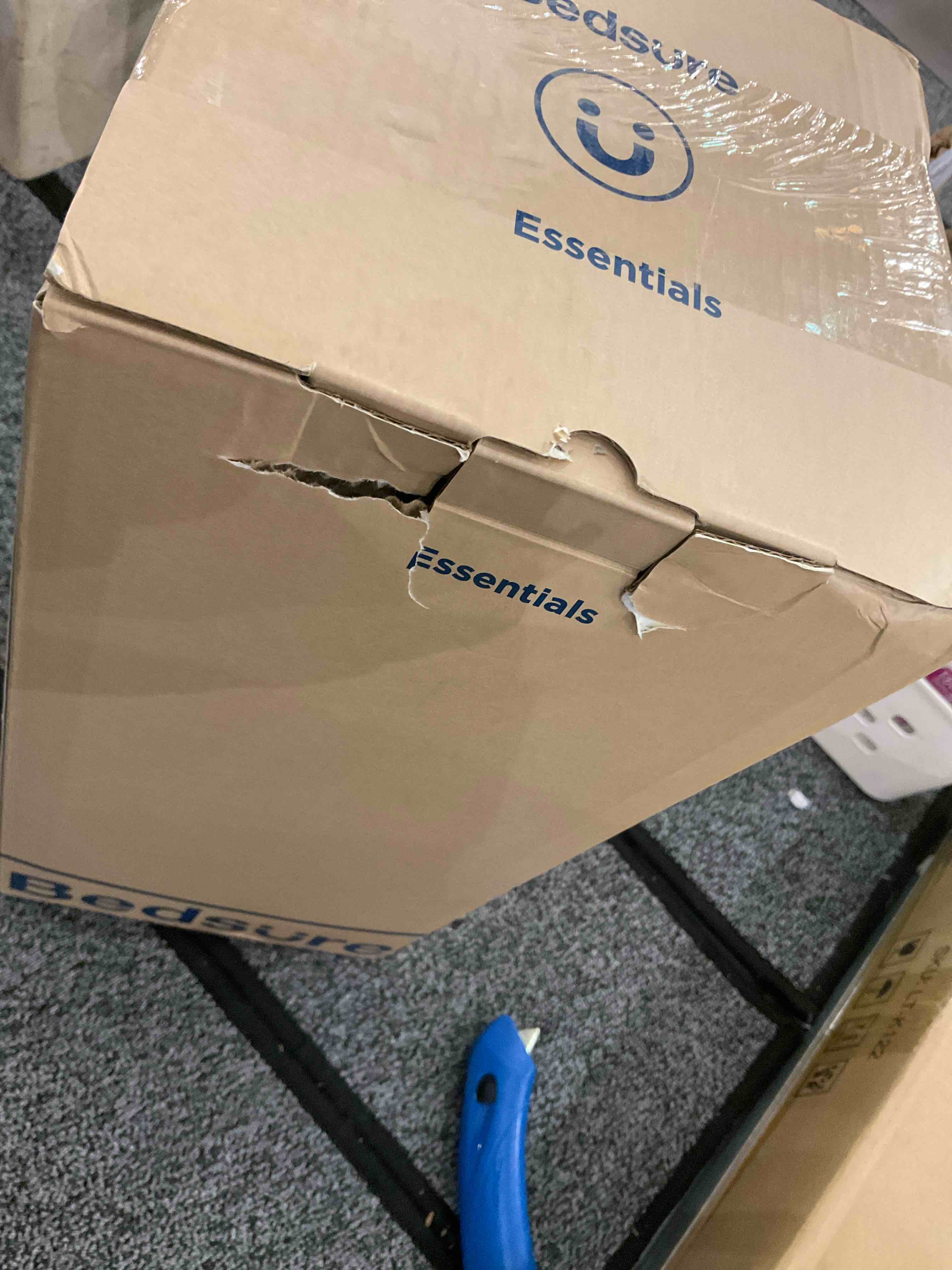 https://s3.amazonaws.com/lotting-images-prod/BargainHunt/EXS01141562_1708615300393.jpeg