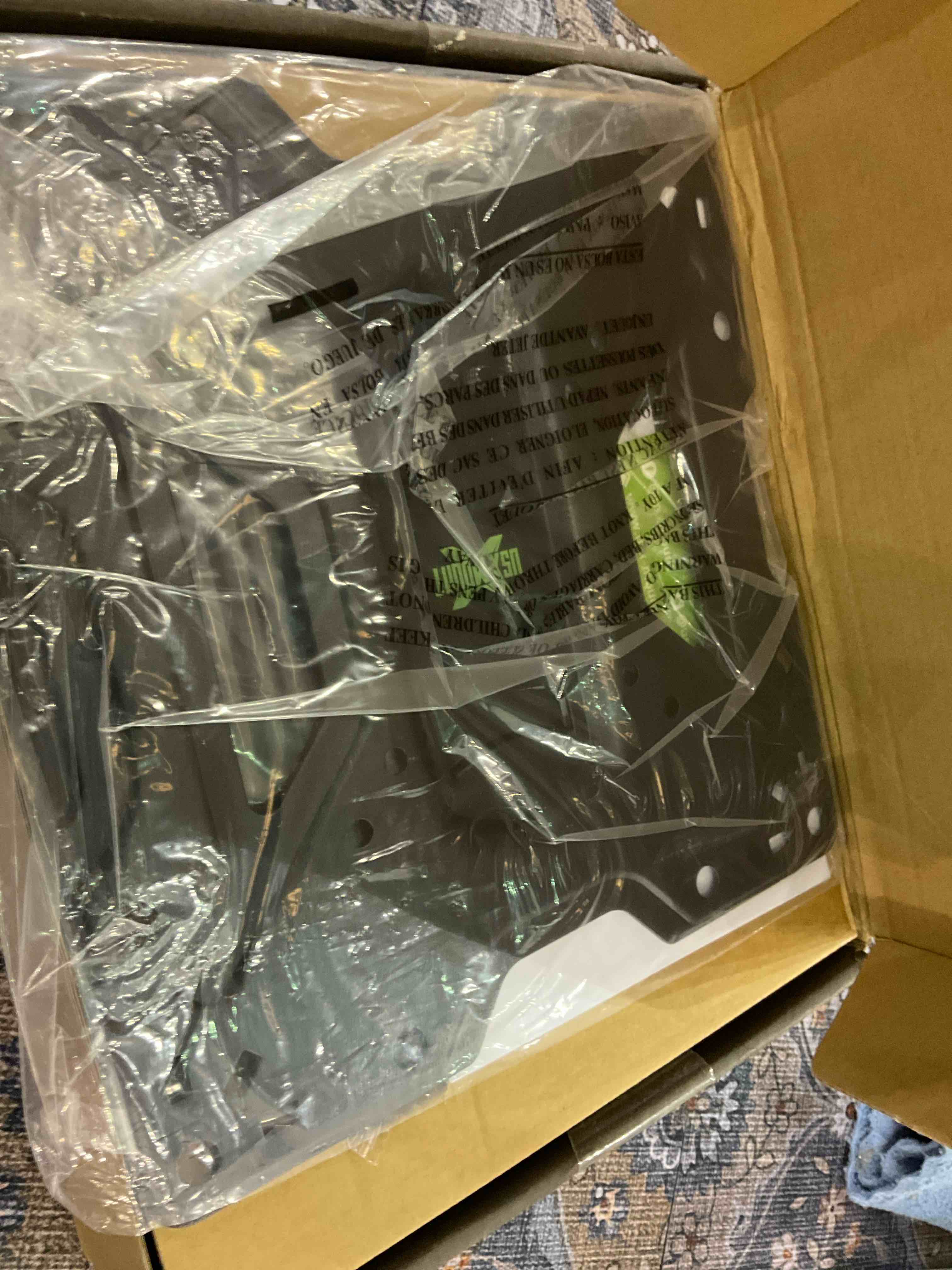 Full-Motion TV Wall Mount