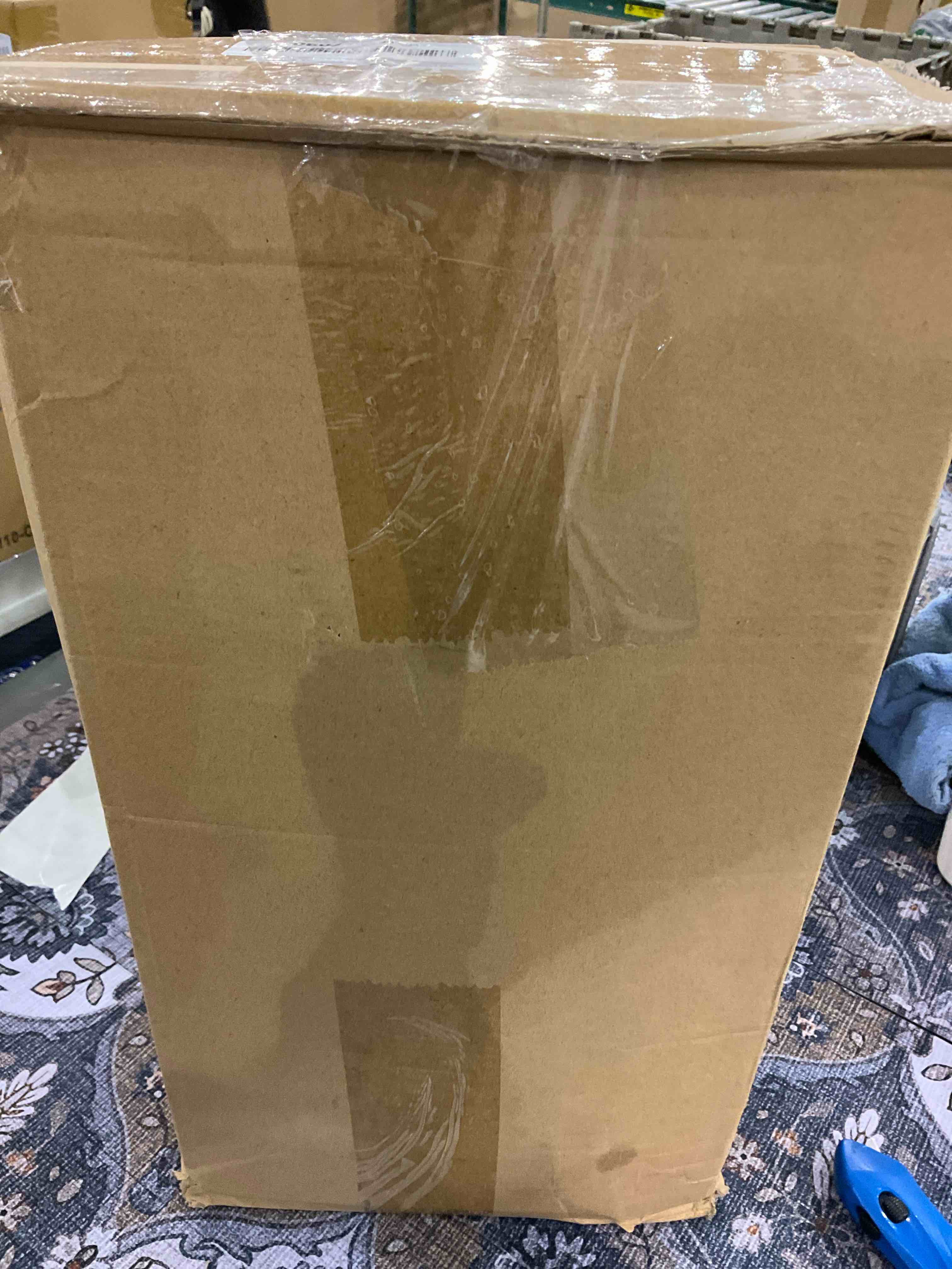 https://s3.amazonaws.com/lotting-images-prod/BargainHunt/EXS01141876_1709122993015.jpeg