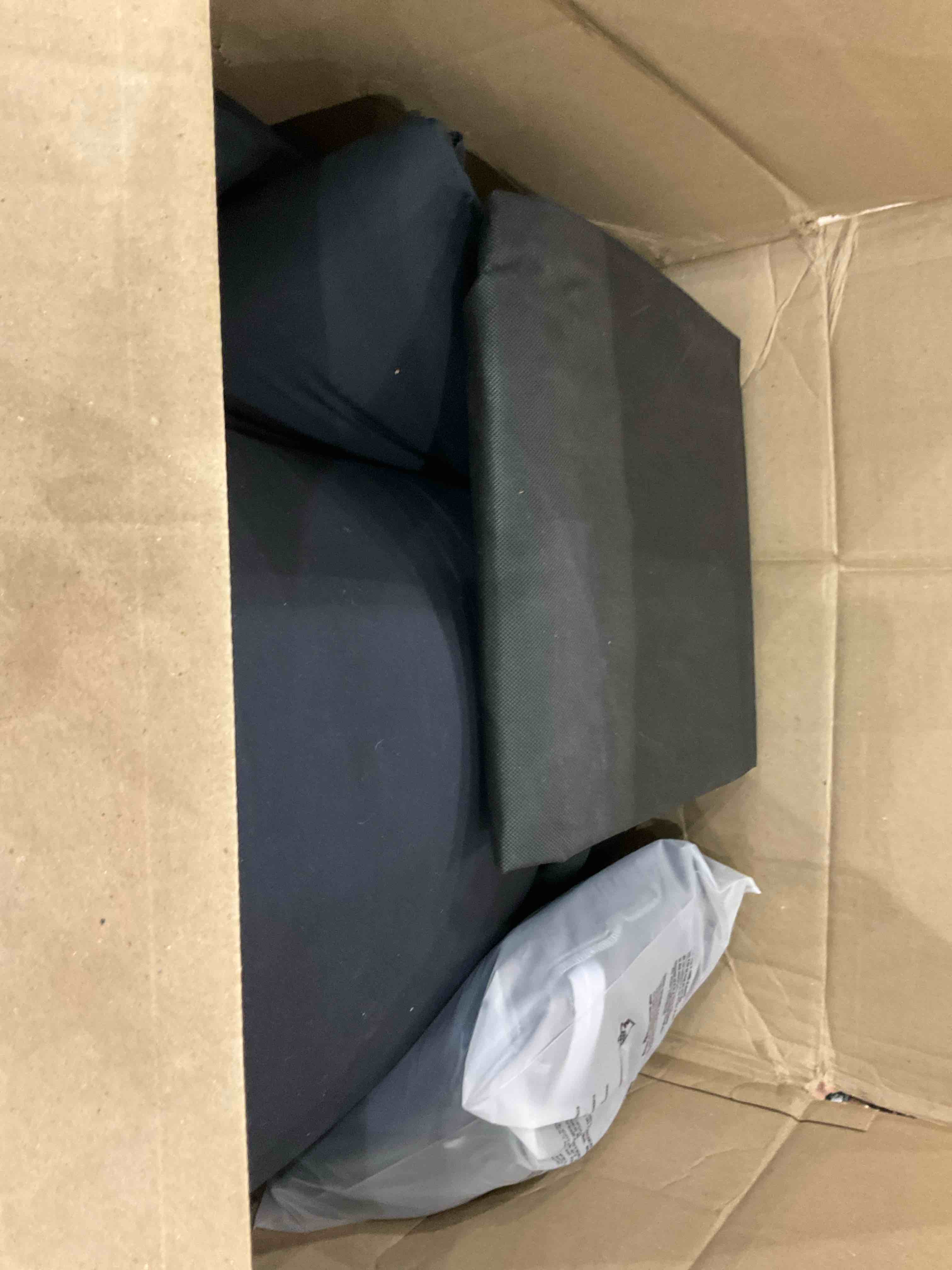 https://s3.amazonaws.com/lotting-images-prod/BargainHunt/EXS01142073_1707753424497.jpeg