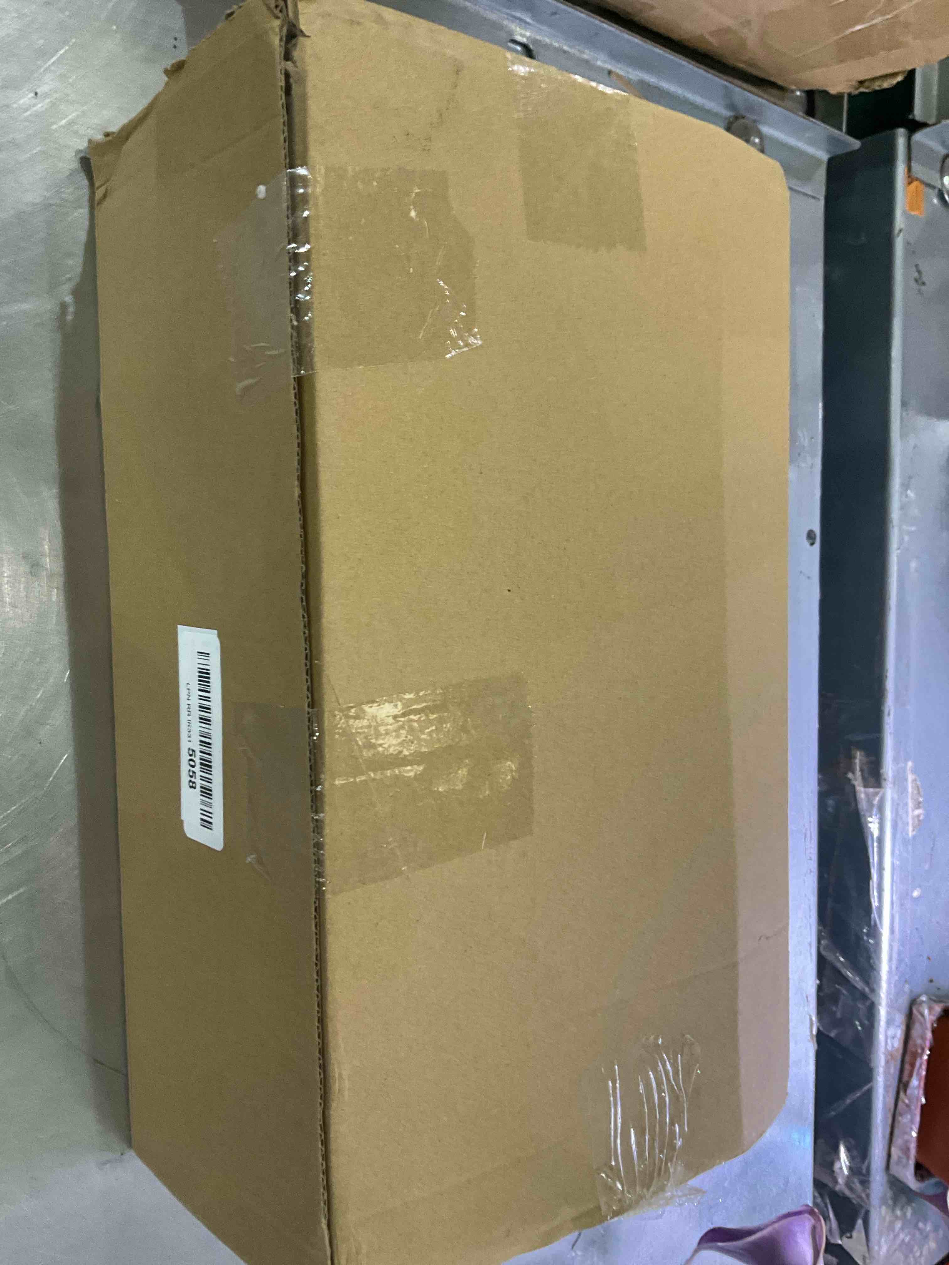 https://s3.amazonaws.com/lotting-images-prod/BargainHunt/EXS01142096_1707755339306.jpeg