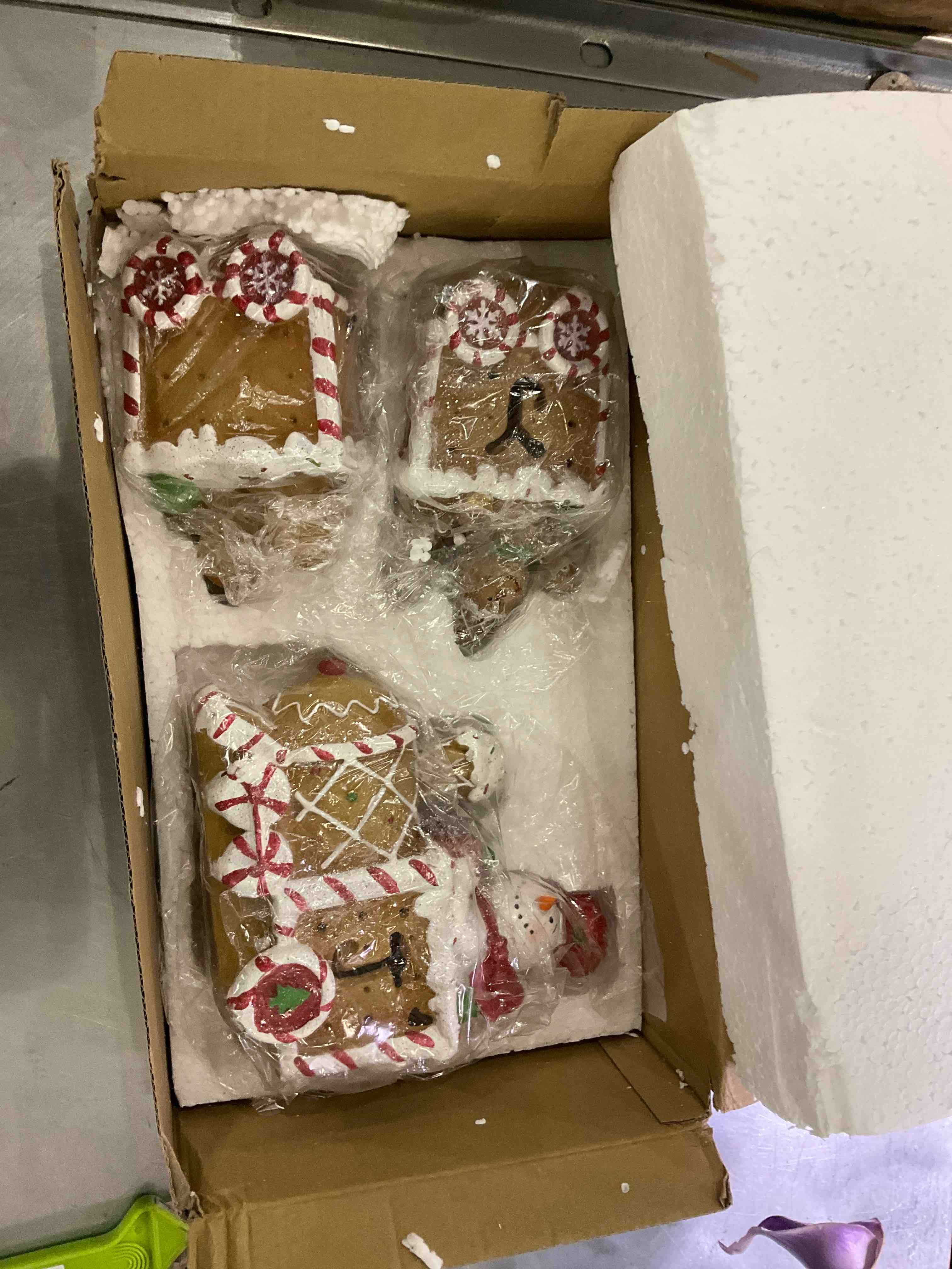 https://s3.amazonaws.com/lotting-images-prod/BargainHunt/EXS01142096_1707755363372.jpeg