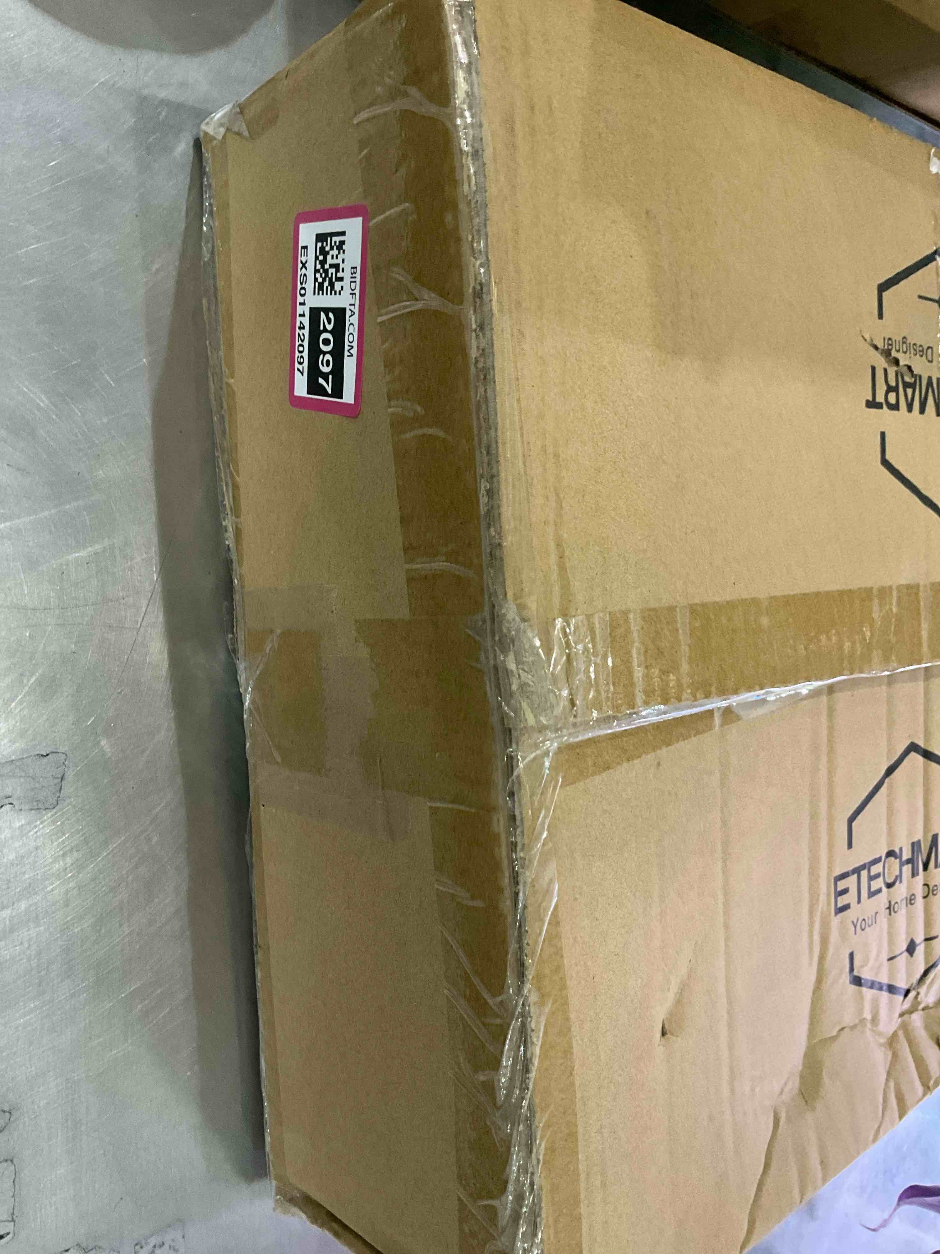 https://s3.amazonaws.com/lotting-images-prod/BargainHunt/EXS01142097_1707755427554.jpeg