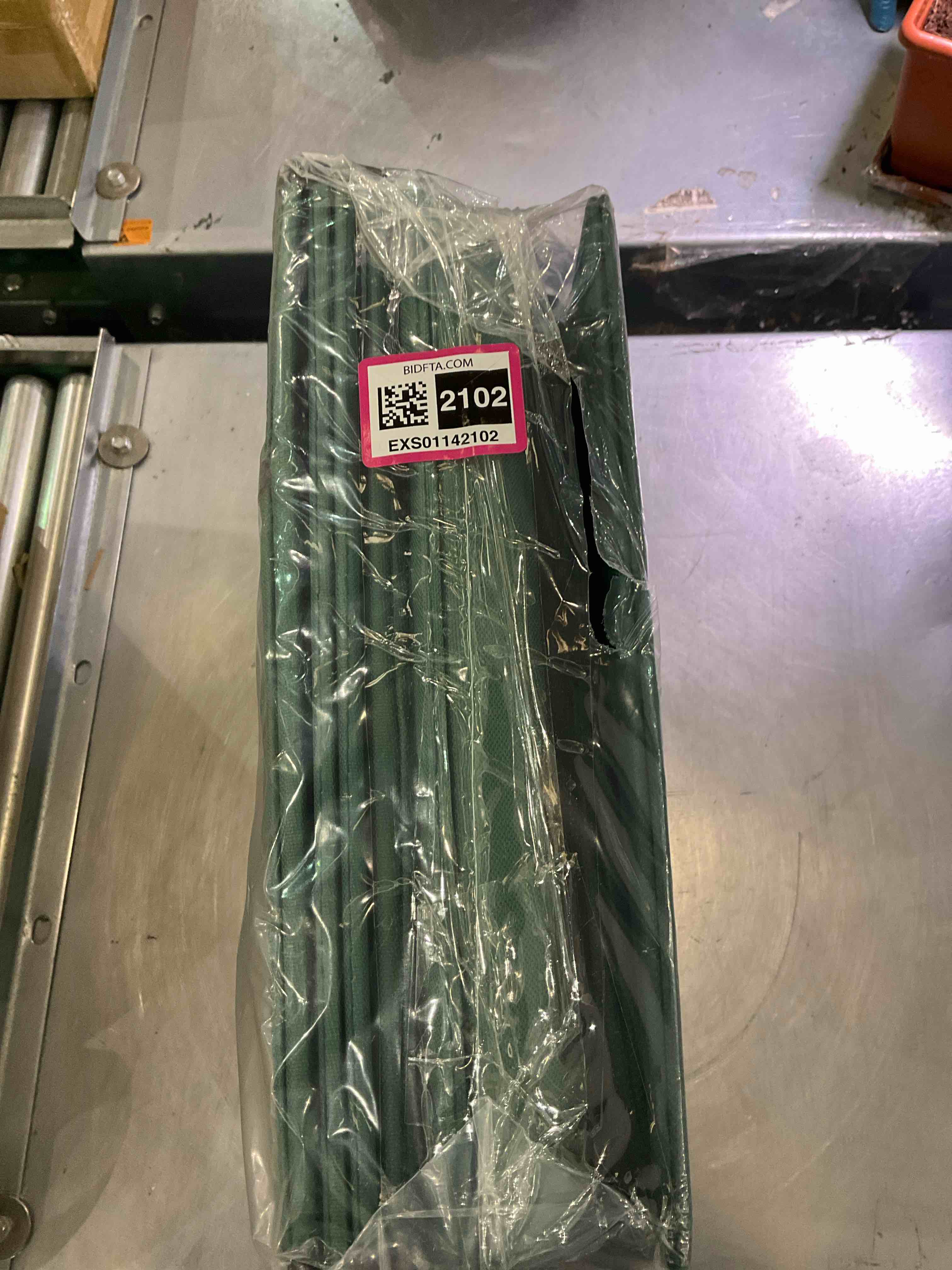 https://s3.amazonaws.com/lotting-images-prod/BargainHunt/EXS01142102_1707756266324.jpeg