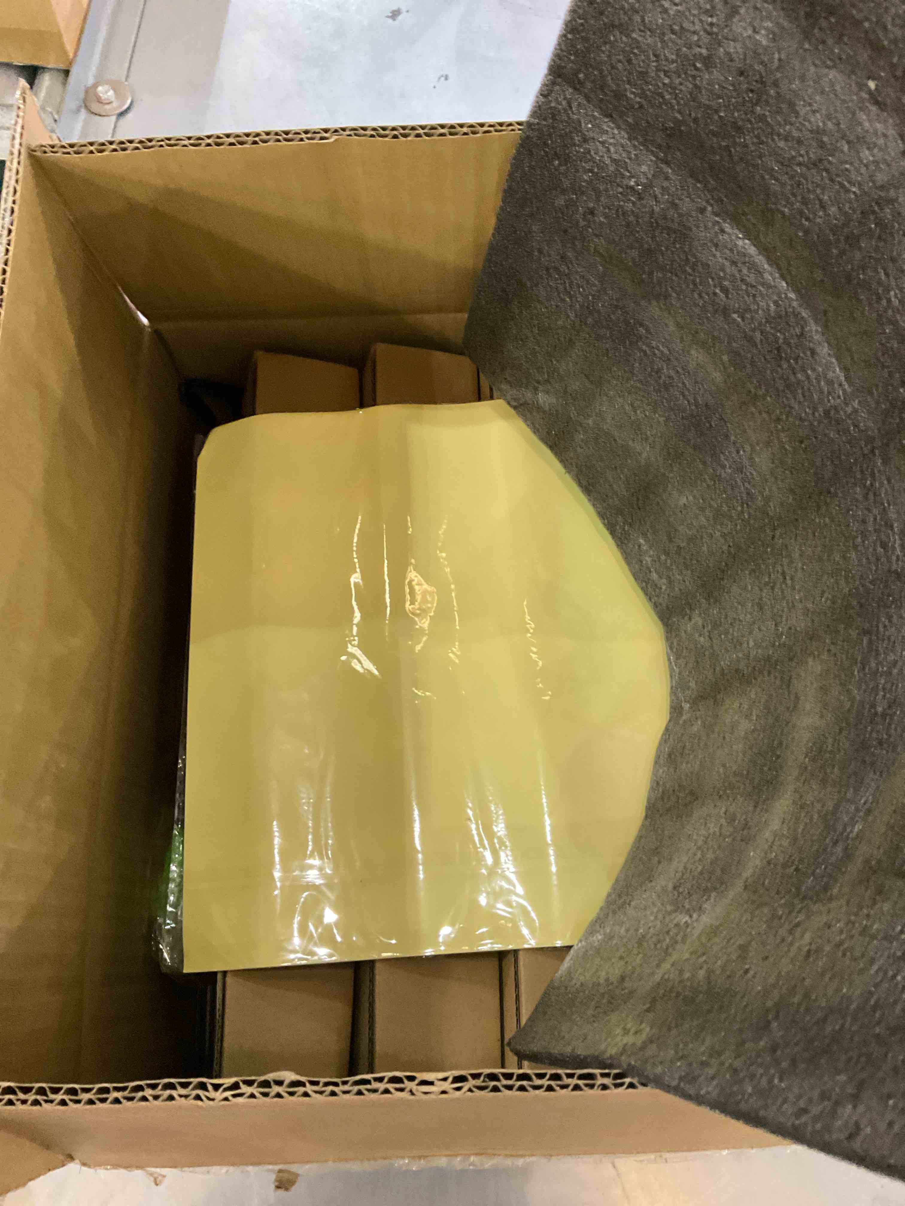 https://s3.amazonaws.com/lotting-images-prod/BargainHunt/EXS01142431_1707922889192.jpeg