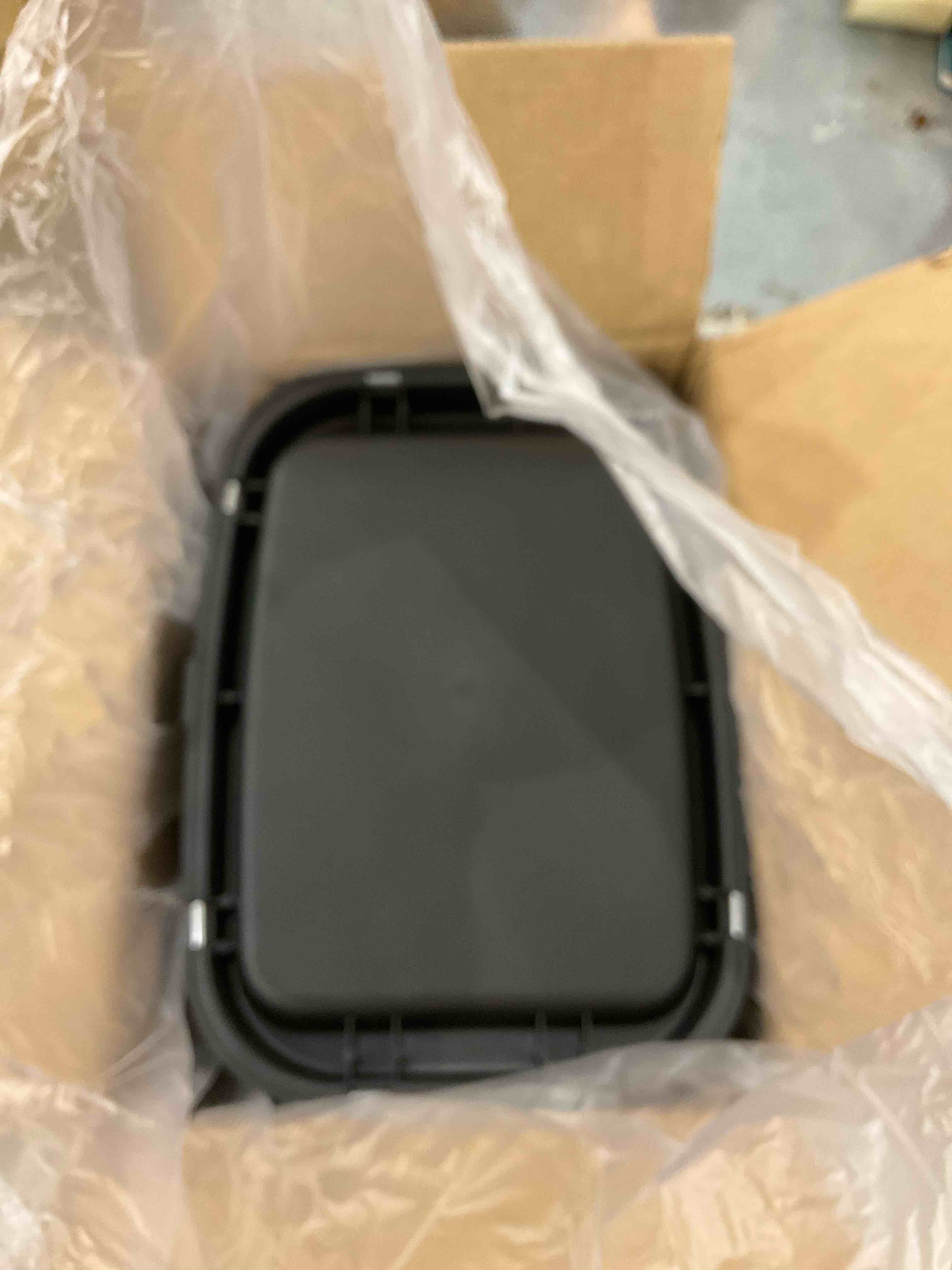 https://s3.amazonaws.com/lotting-images-prod/BargainHunt/EXS01142480_1707933802512.jpeg