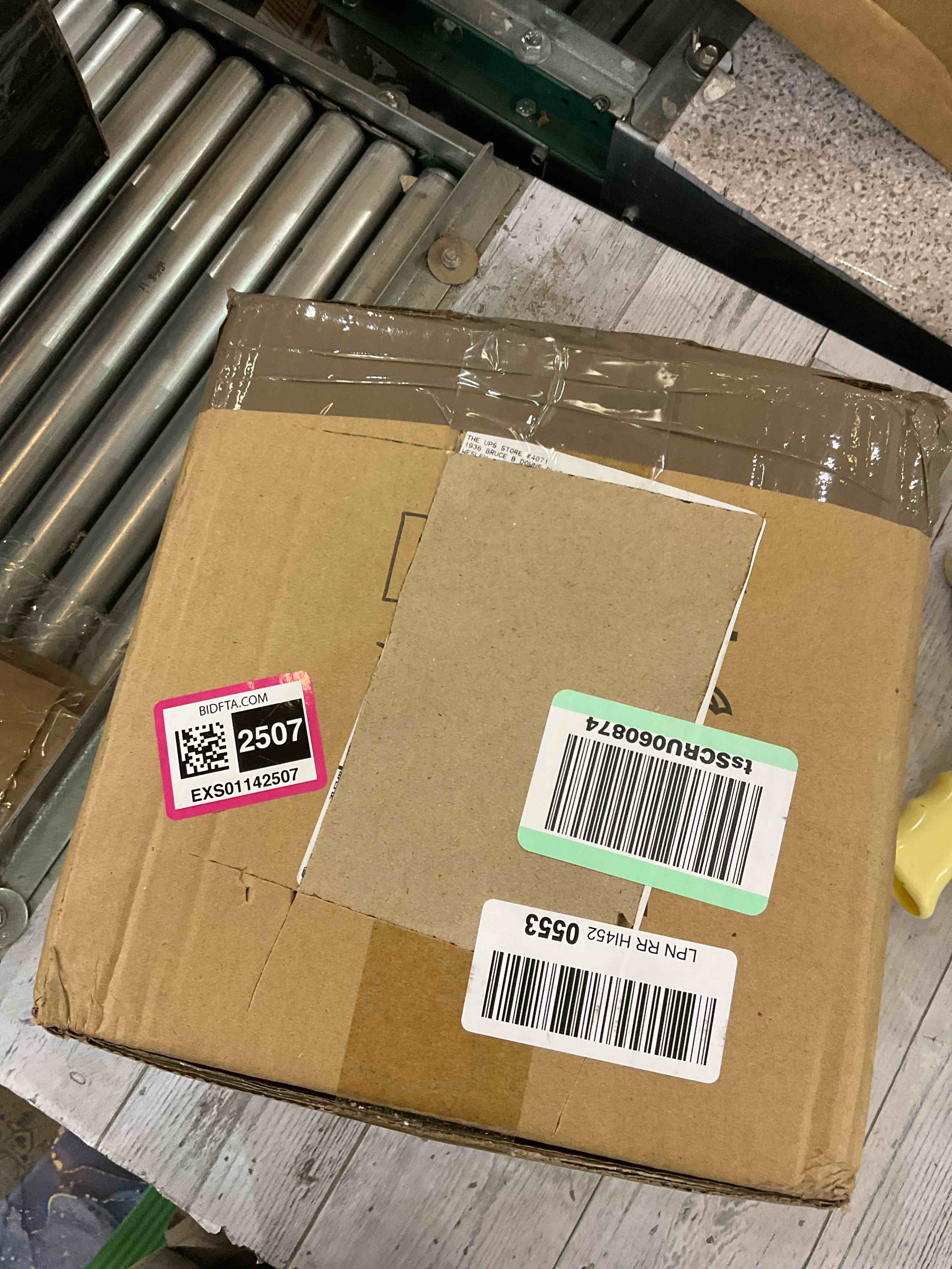https://s3.amazonaws.com/lotting-images-prod/BargainHunt/EXS01142507_1708543778559.jpeg