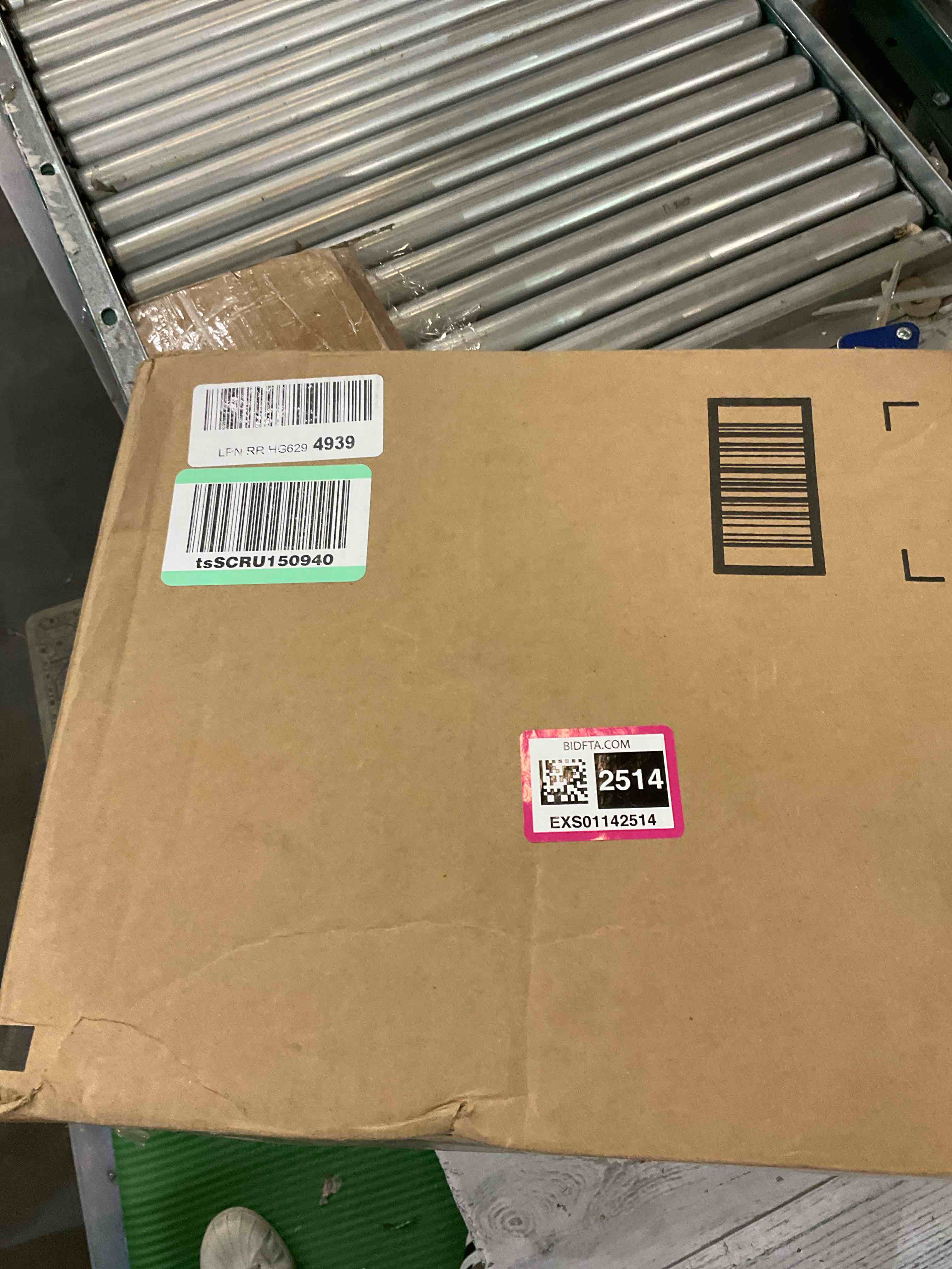 https://s3.amazonaws.com/lotting-images-prod/BargainHunt/EXS01142514_1708544432359.jpeg