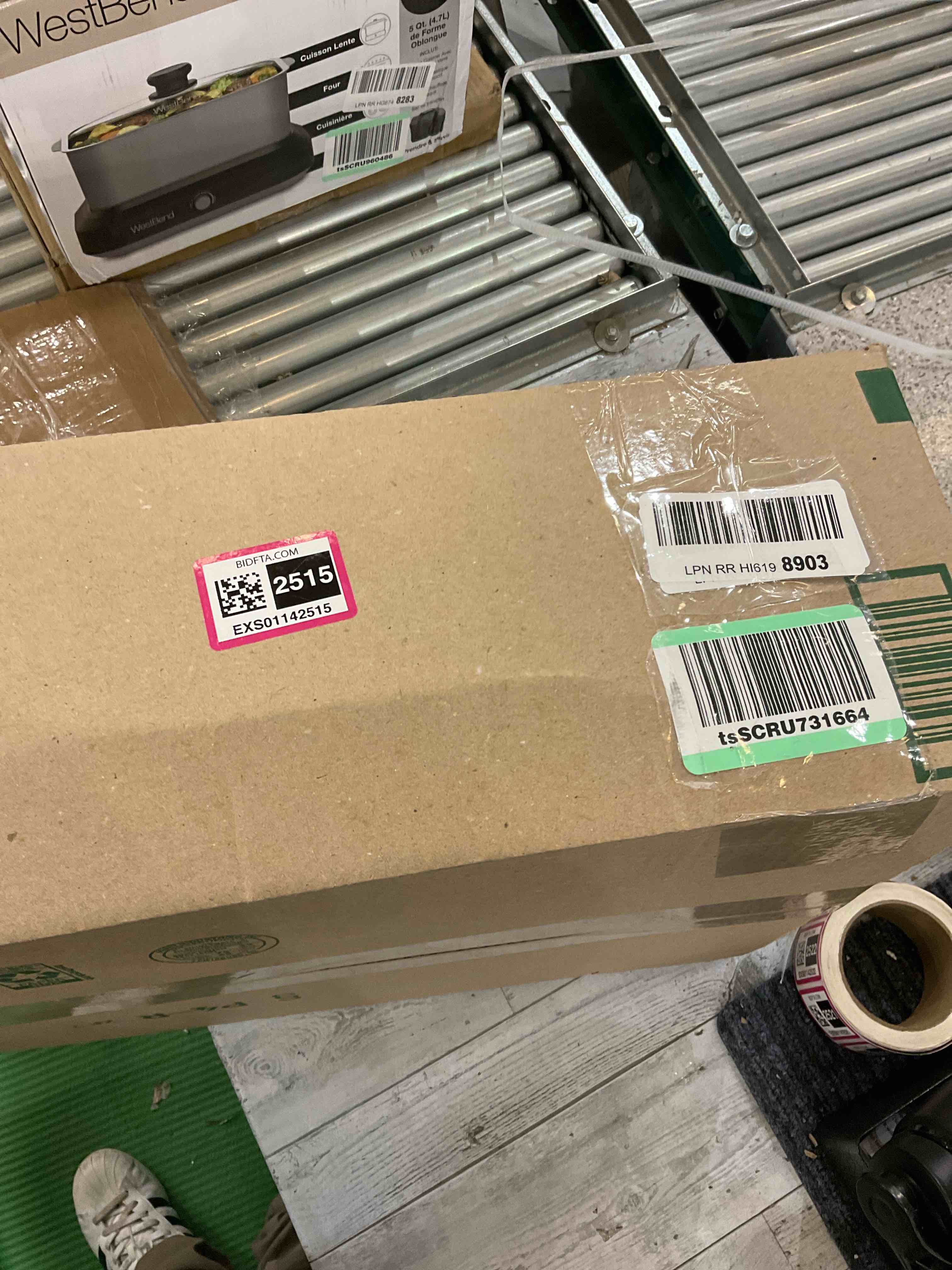 https://s3.amazonaws.com/lotting-images-prod/BargainHunt/EXS01142515_1708544531331.jpeg