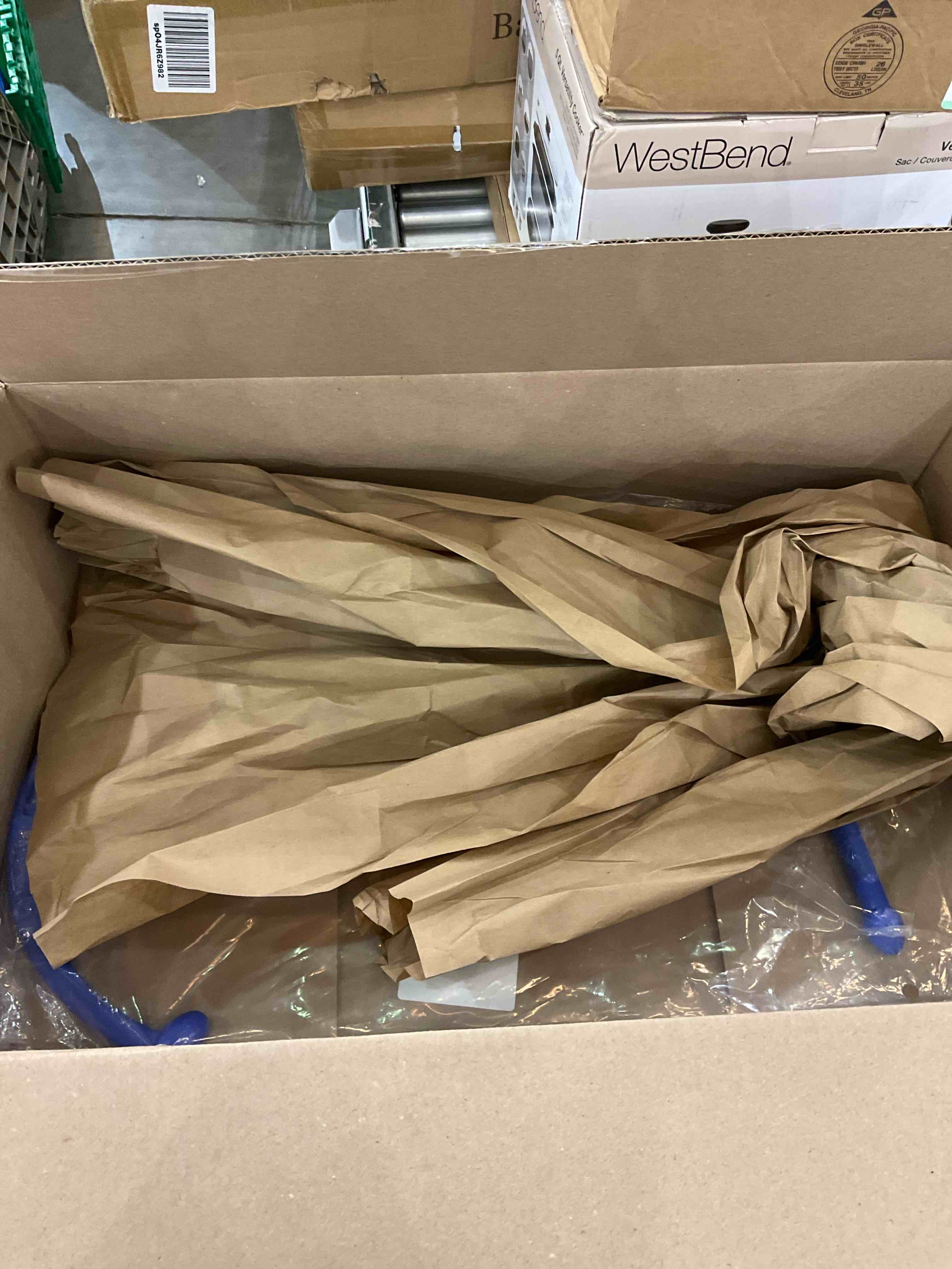 https://s3.amazonaws.com/lotting-images-prod/BargainHunt/EXS01142515_1708544570256.jpeg