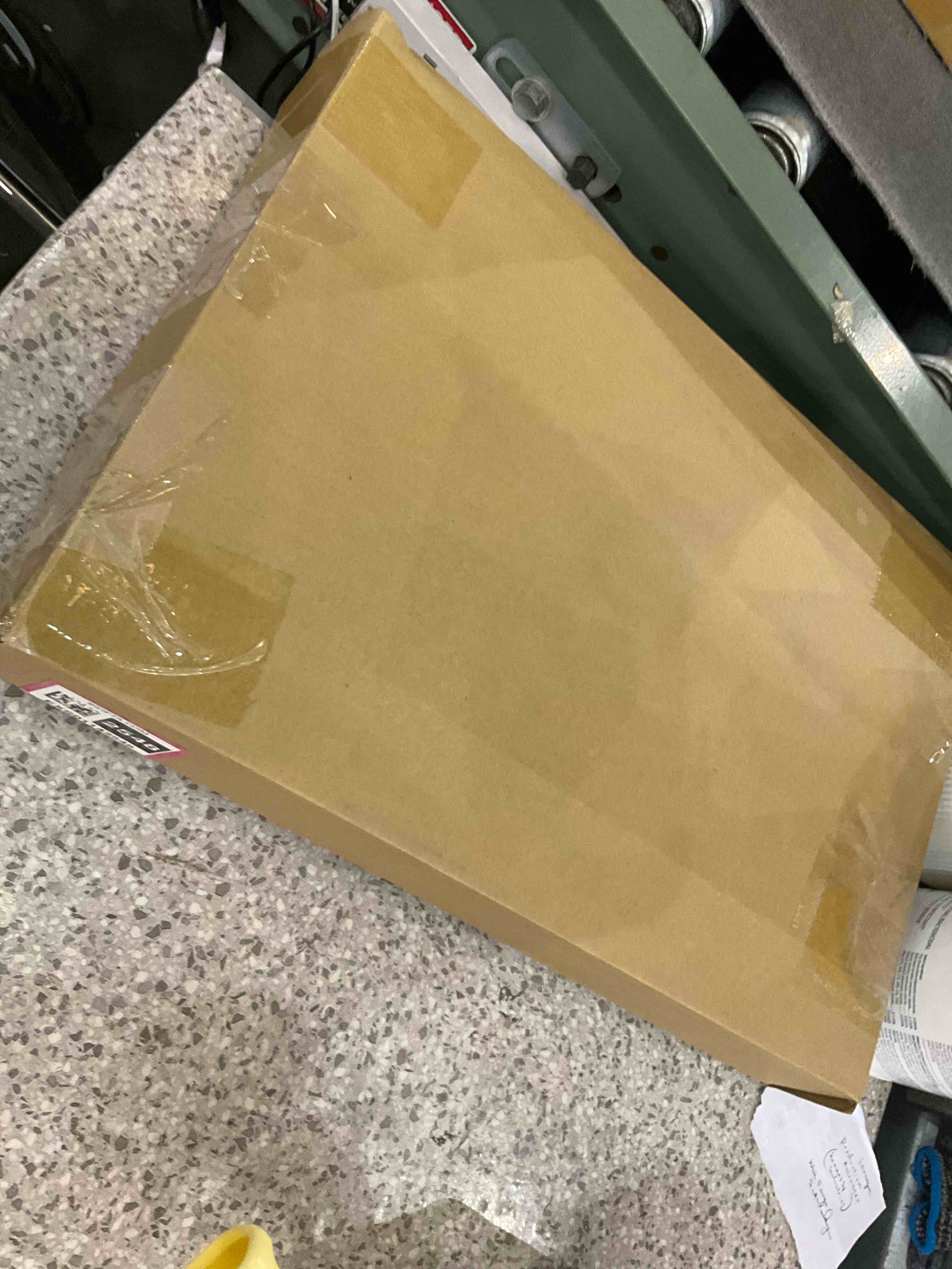 https://s3.amazonaws.com/lotting-images-prod/BargainHunt/EXS01142548_1708617642362.jpeg