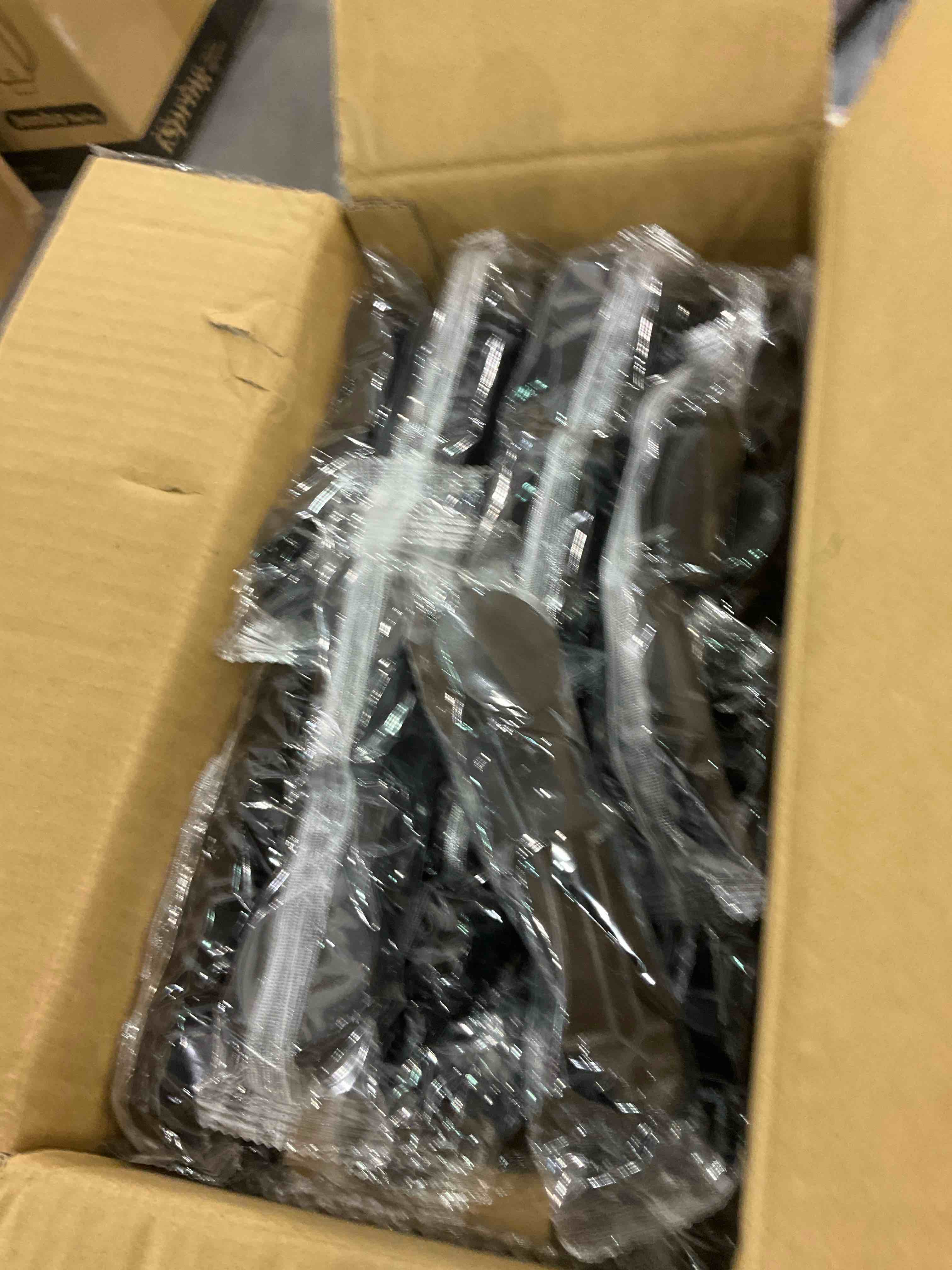https://s3.amazonaws.com/lotting-images-prod/BargainHunt/EXS01142593_1708691563752.jpeg