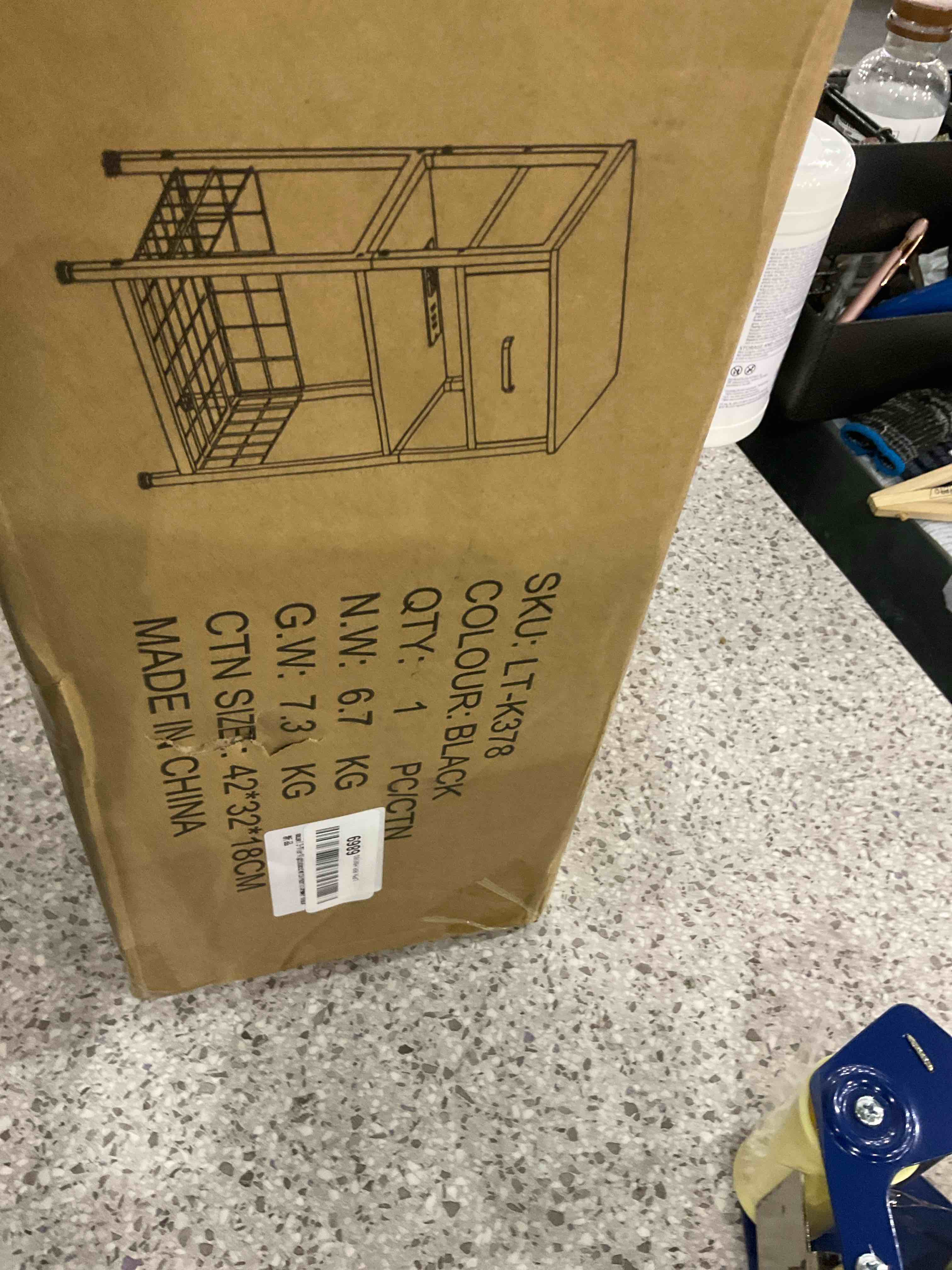 https://s3.amazonaws.com/lotting-images-prod/BargainHunt/EXS01142601_1708692391757.jpeg