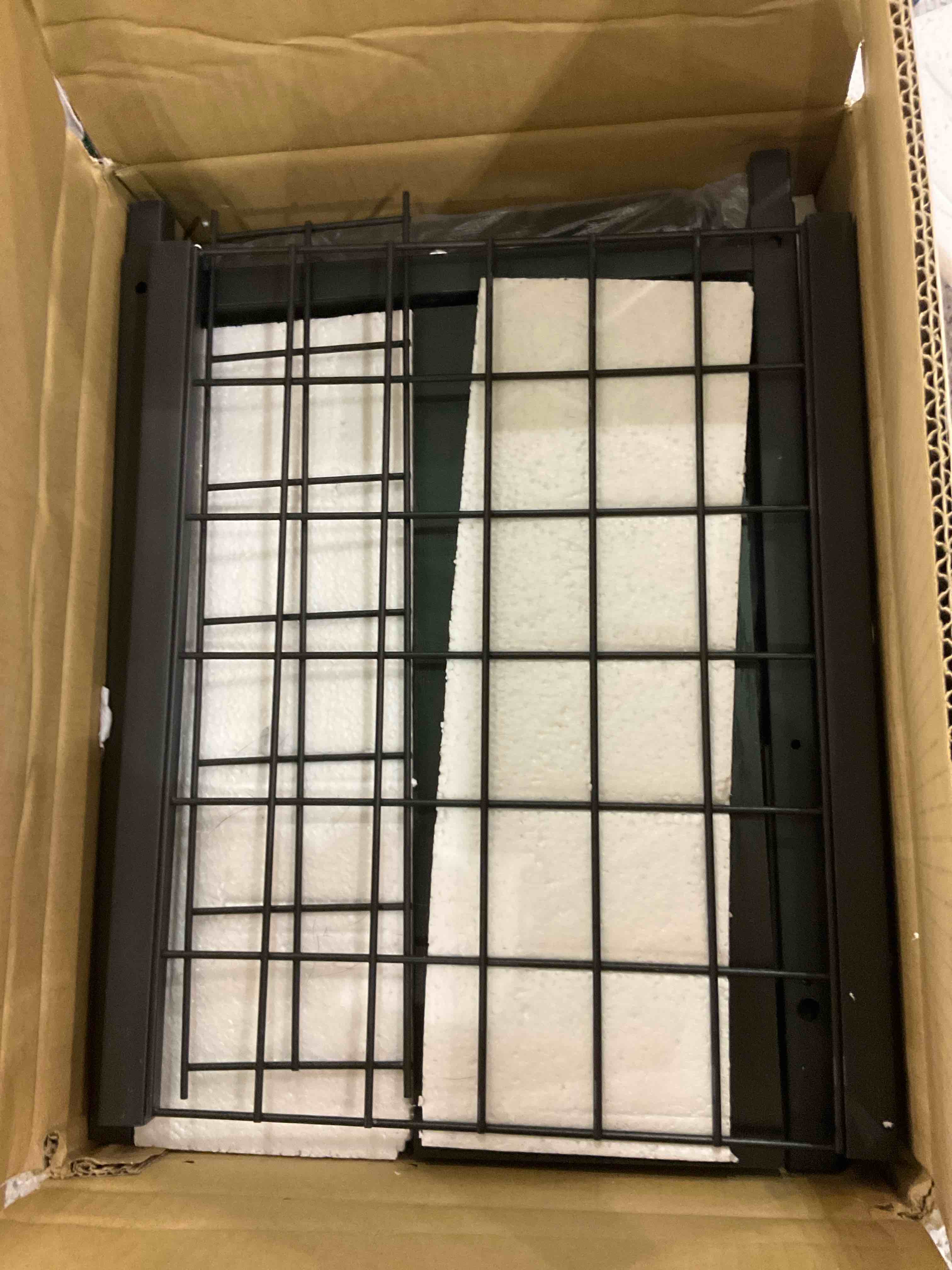 https://s3.amazonaws.com/lotting-images-prod/BargainHunt/EXS01142601_1708692417215.jpeg