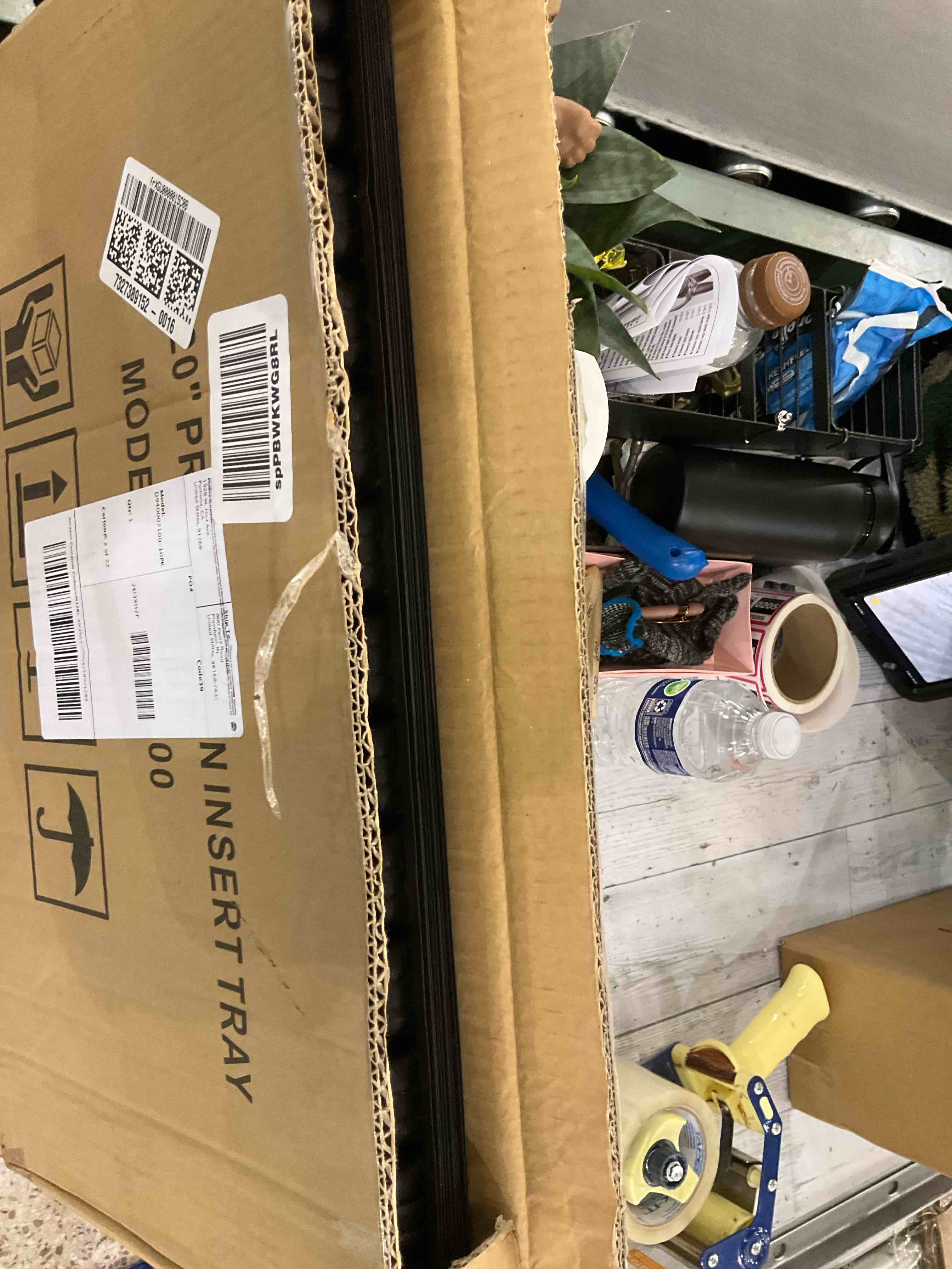 https://s3.amazonaws.com/lotting-images-prod/BargainHunt/EXS01142635_1708701427466.jpeg