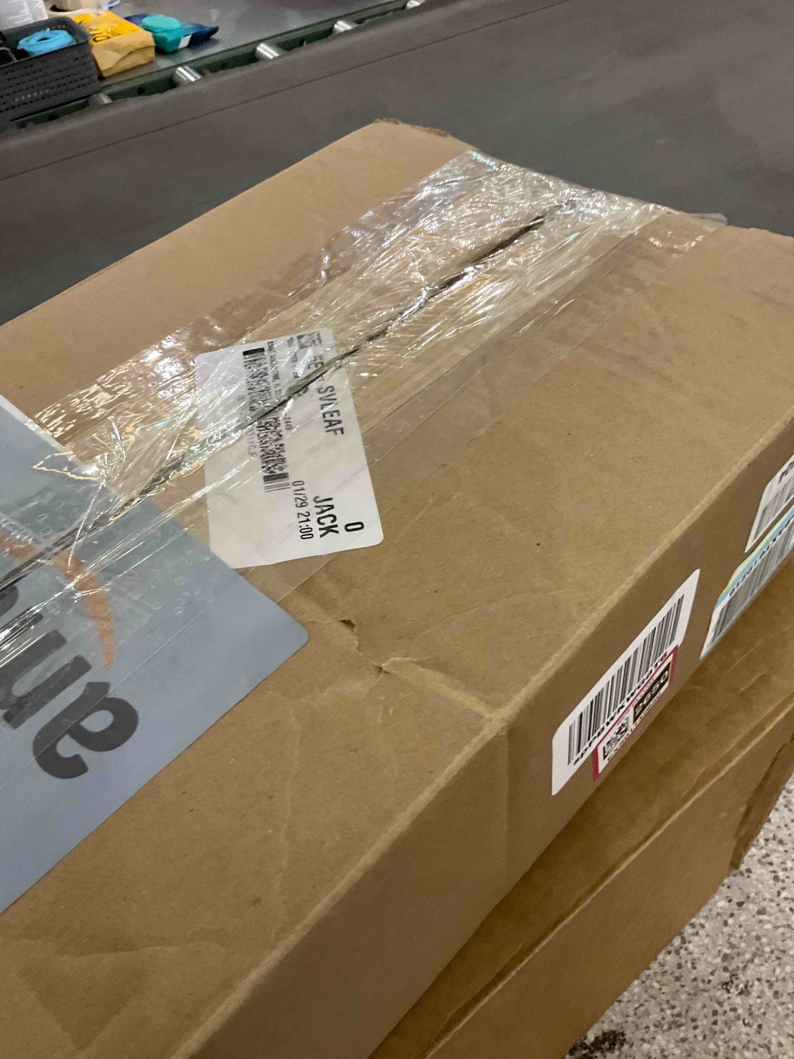 https://s3.amazonaws.com/lotting-images-prod/BargainHunt/EXS01142650_1708704817221.jpeg