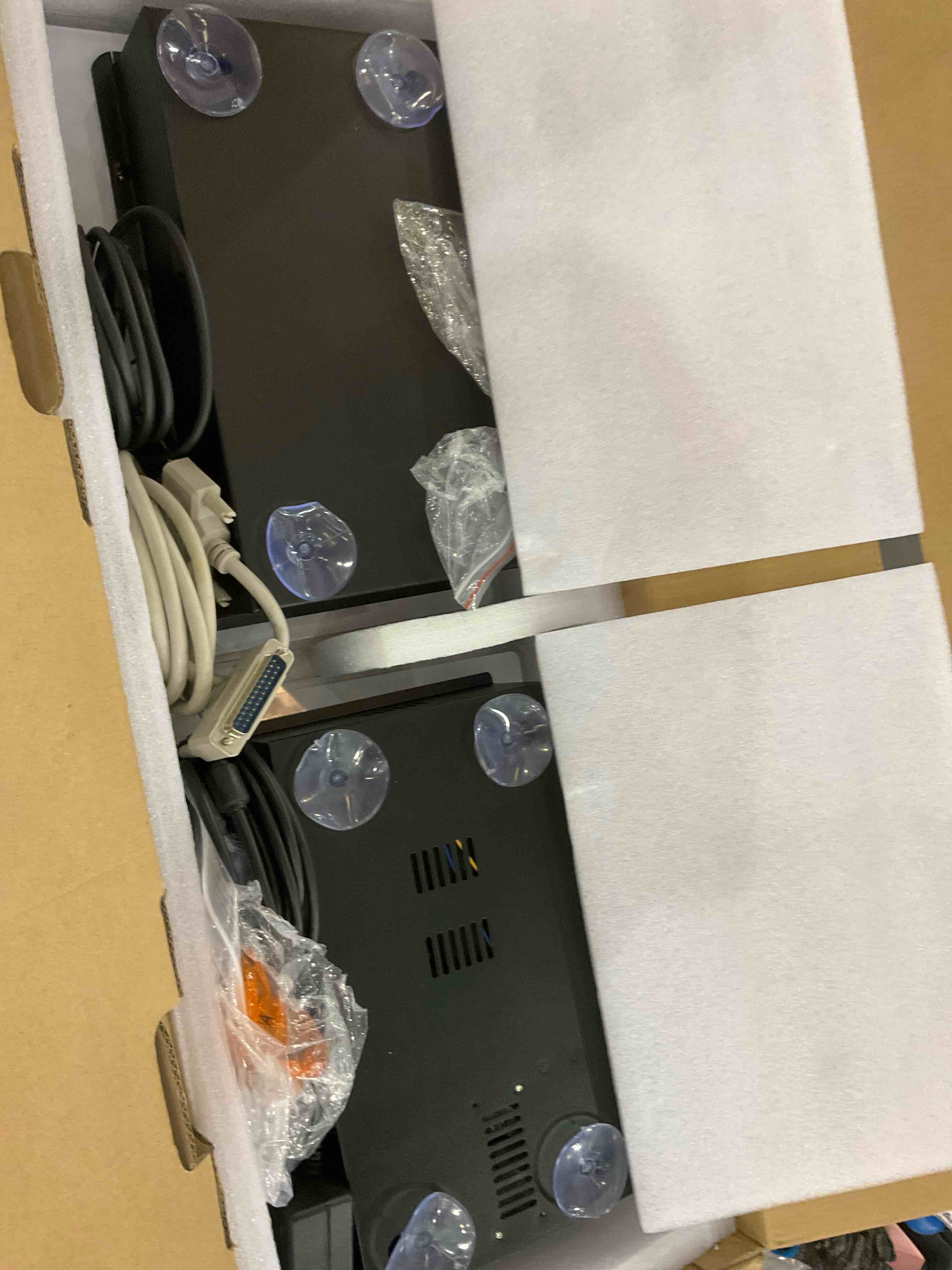https://s3.amazonaws.com/lotting-images-prod/BargainHunt/EXS01142665_1708711013551.jpeg