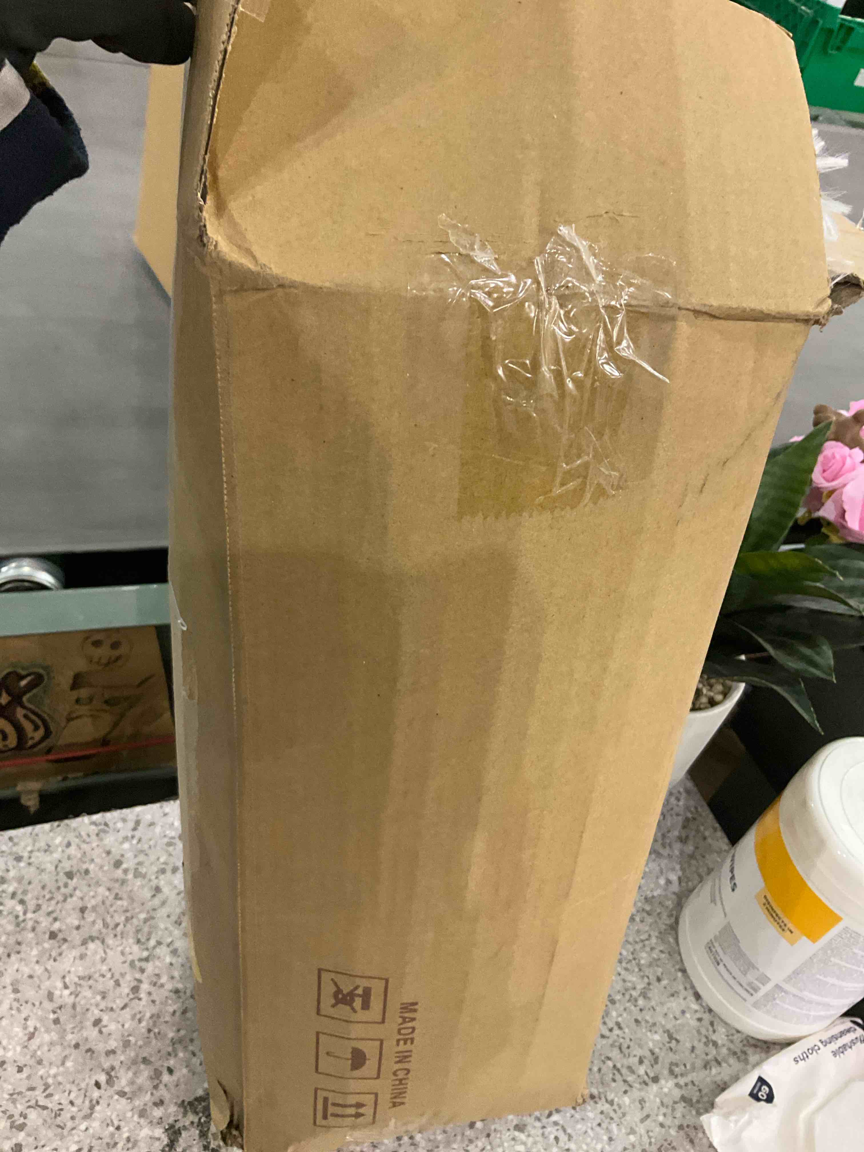 https://s3.amazonaws.com/lotting-images-prod/BargainHunt/EXS01142821_1709036315703.jpeg