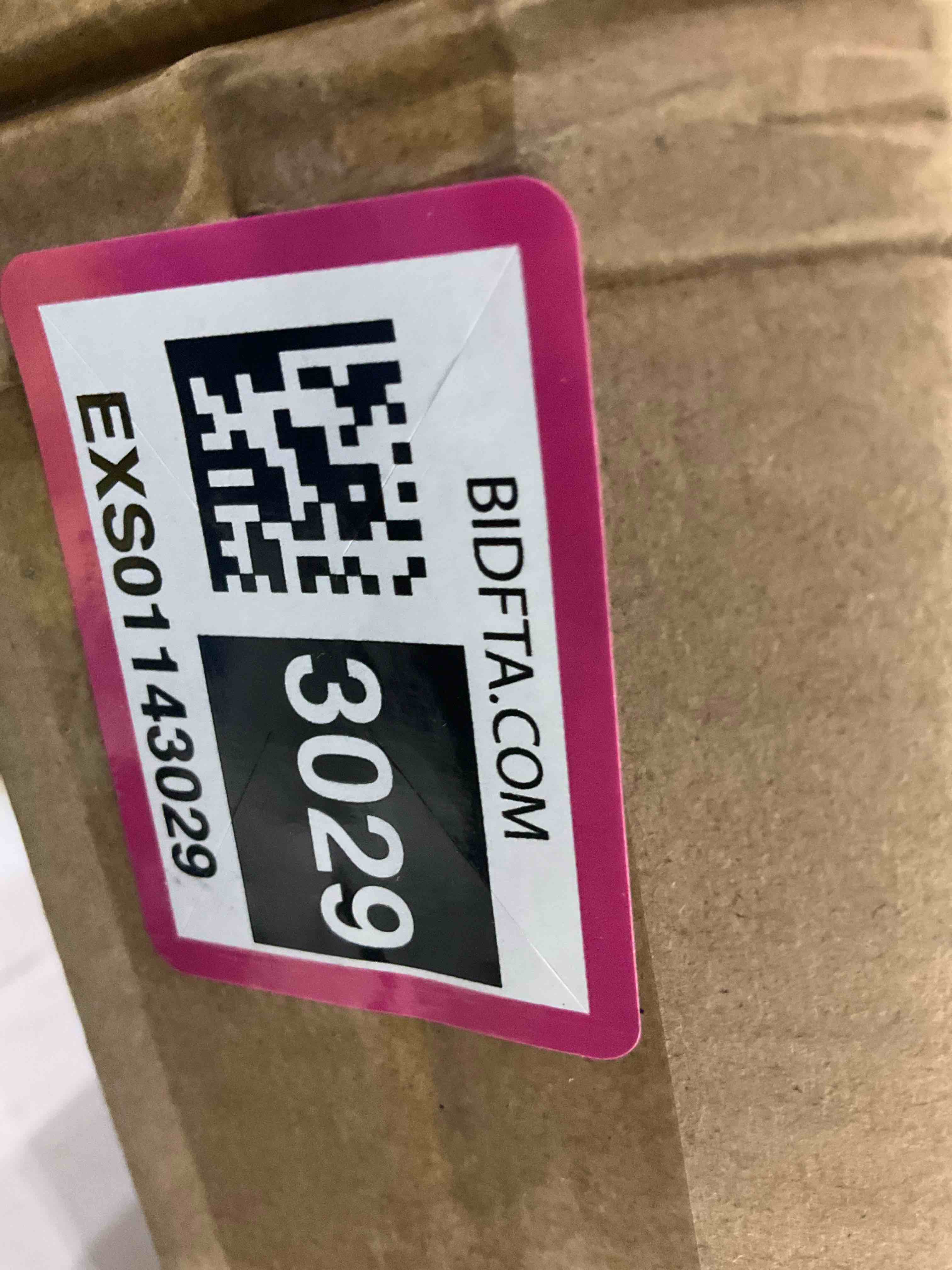 https://s3.amazonaws.com/lotting-images-prod/BargainHunt/EXS01143029_1708107547083.jpeg
