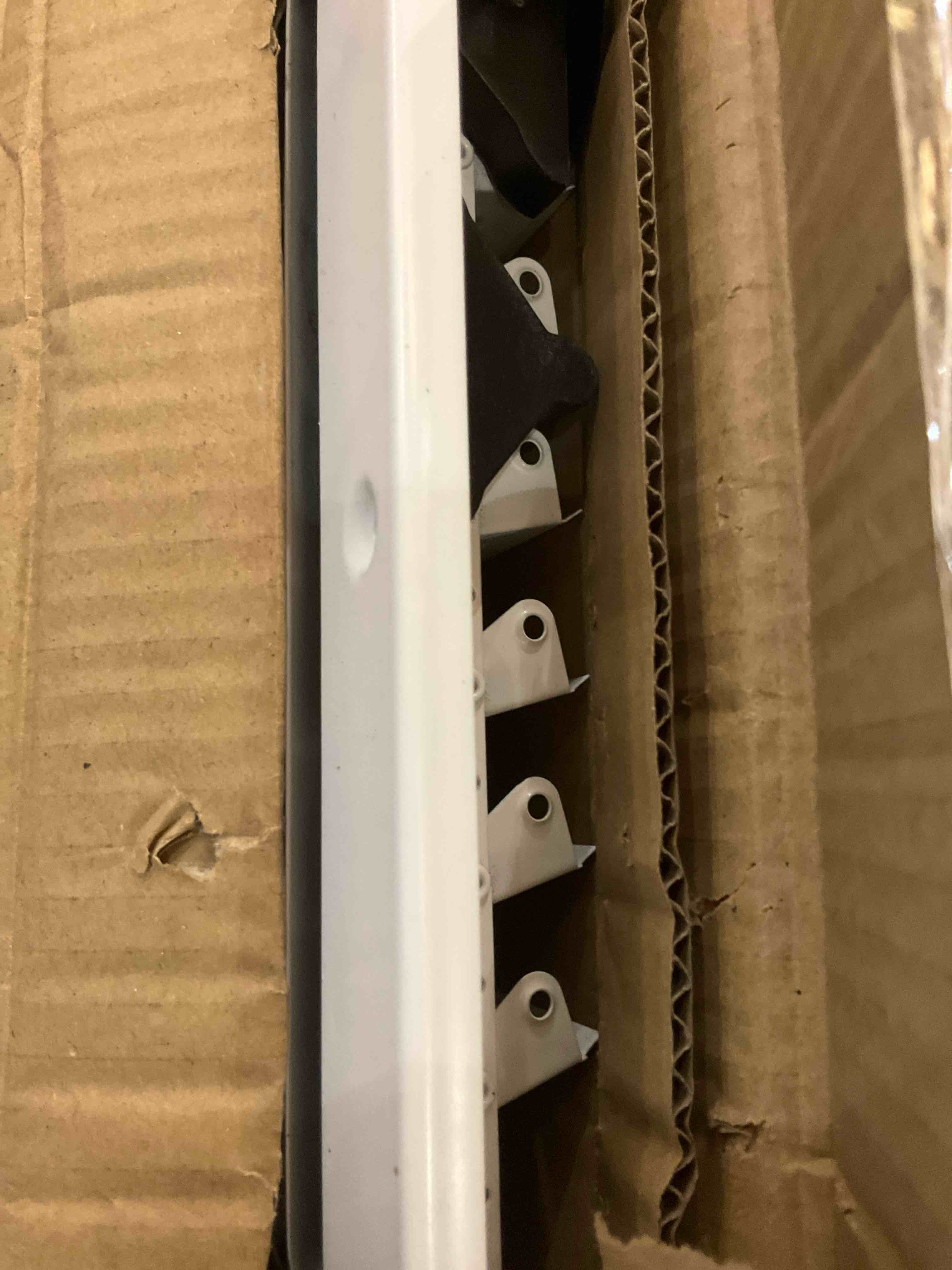 https://s3.amazonaws.com/lotting-images-prod/BargainHunt/EXS01143043_1708110713136.jpeg