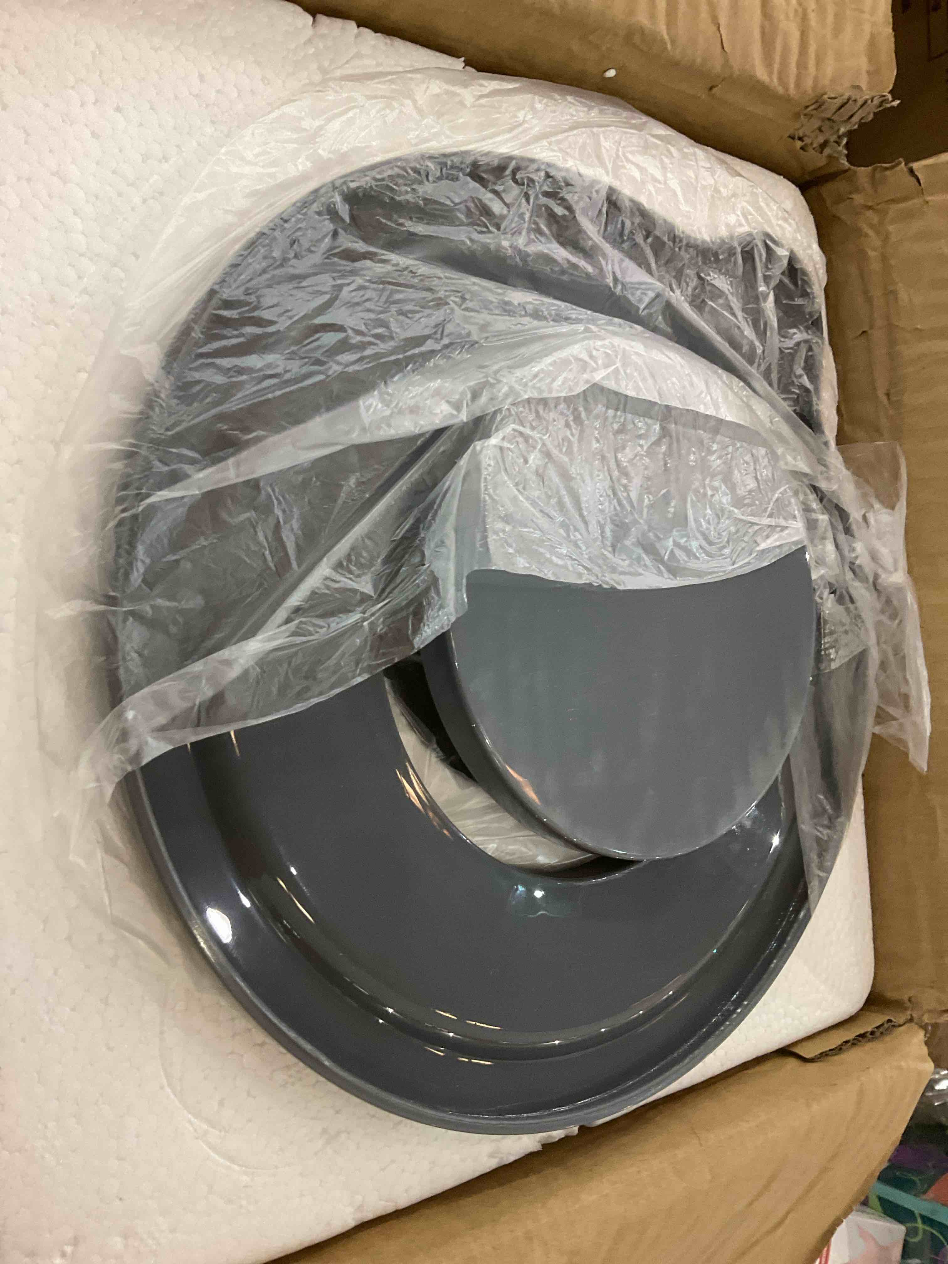 https://s3.amazonaws.com/lotting-images-prod/BargainHunt/EXS01143455_1708544529725.jpeg