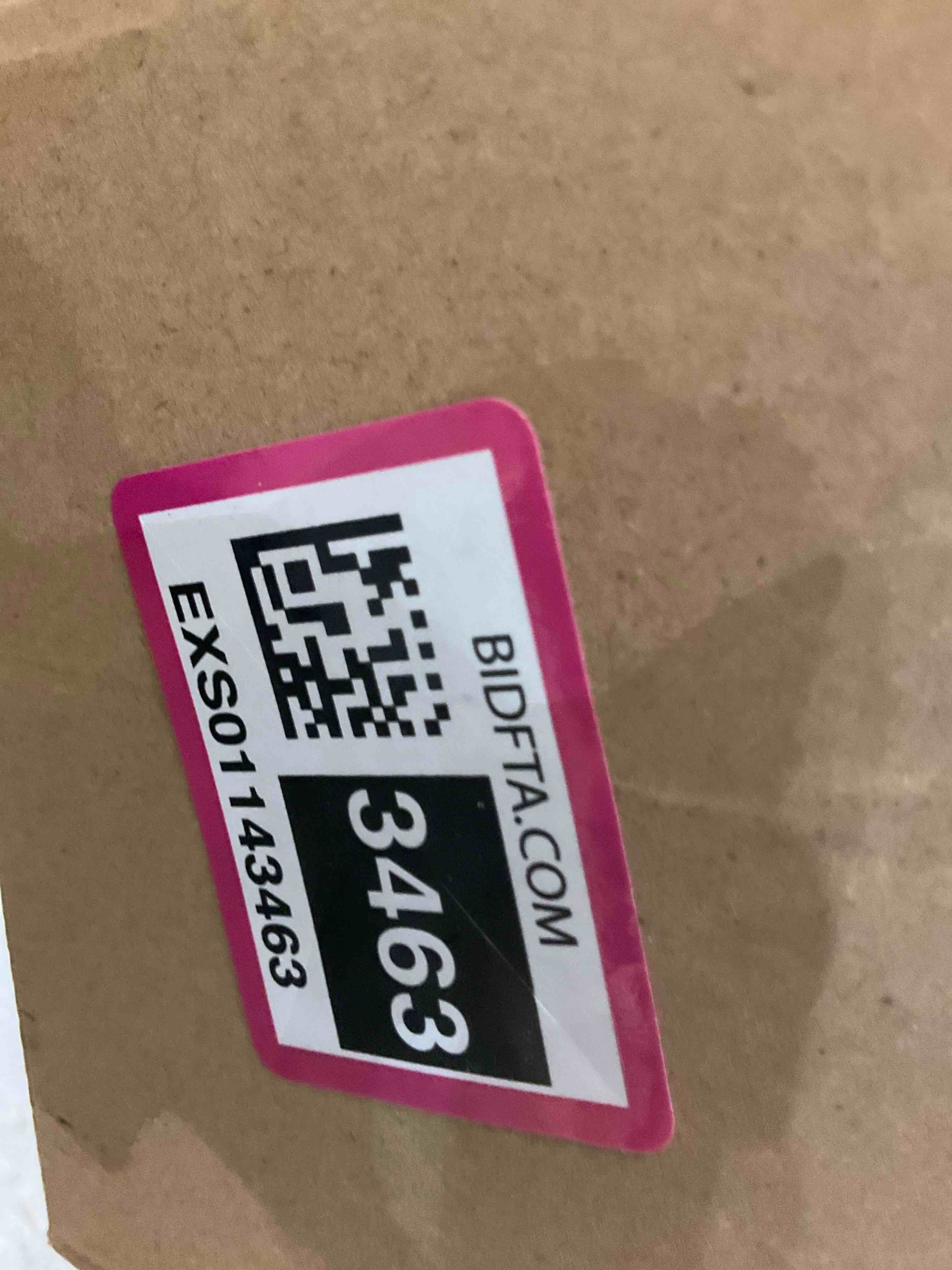 https://s3.amazonaws.com/lotting-images-prod/BargainHunt/EXS01143463_1708543806407.jpeg