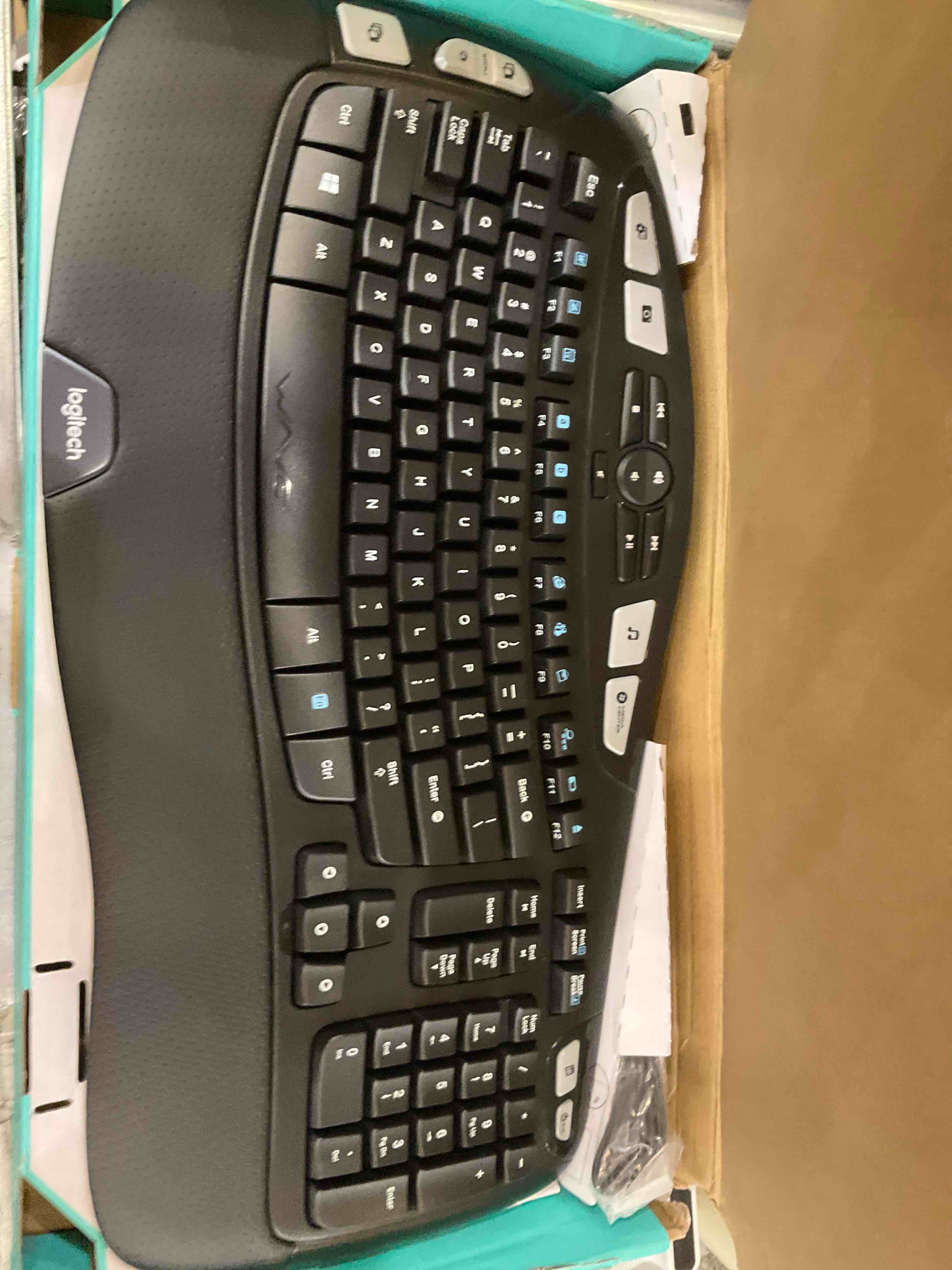 https://s3.amazonaws.com/lotting-images-prod/BargainHunt/EXS01143554_1720457686318.jpeg