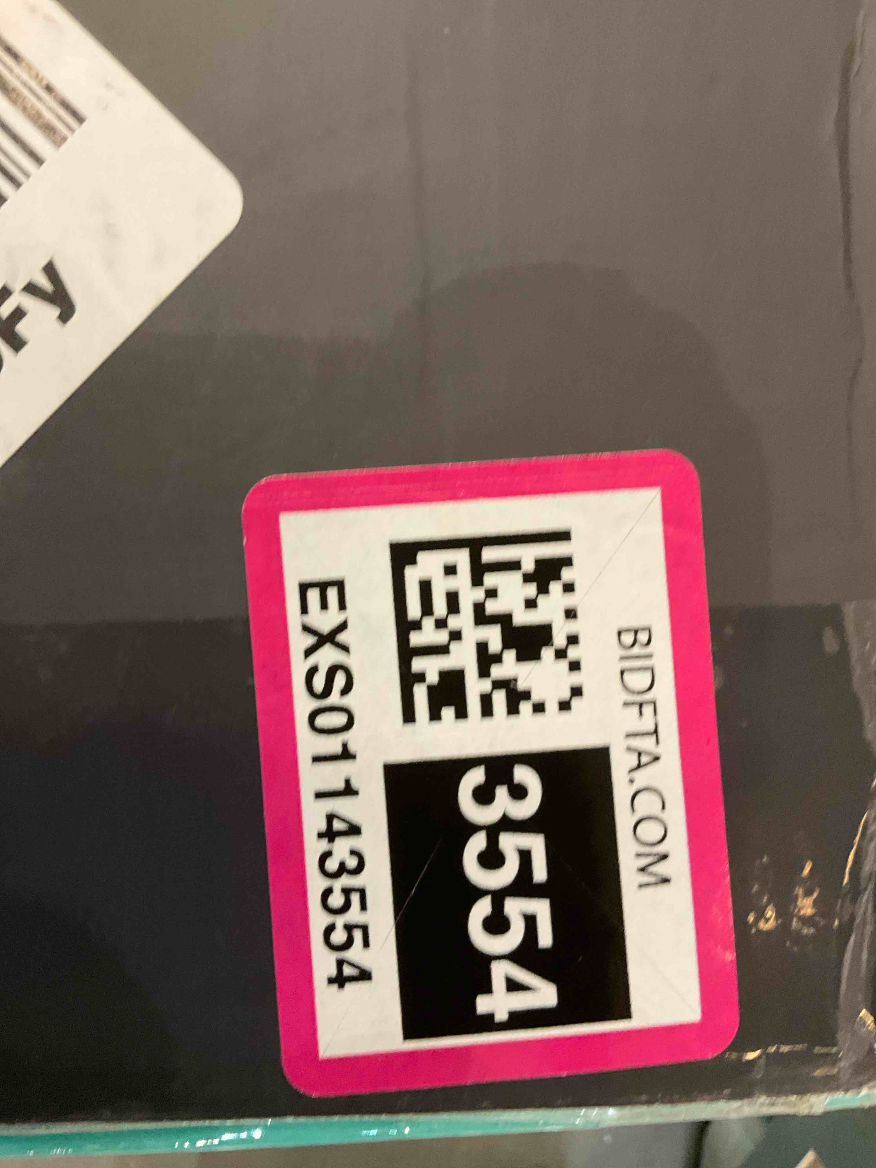 https://s3.amazonaws.com/lotting-images-prod/BargainHunt/EXS01143554_1720457735858.jpeg