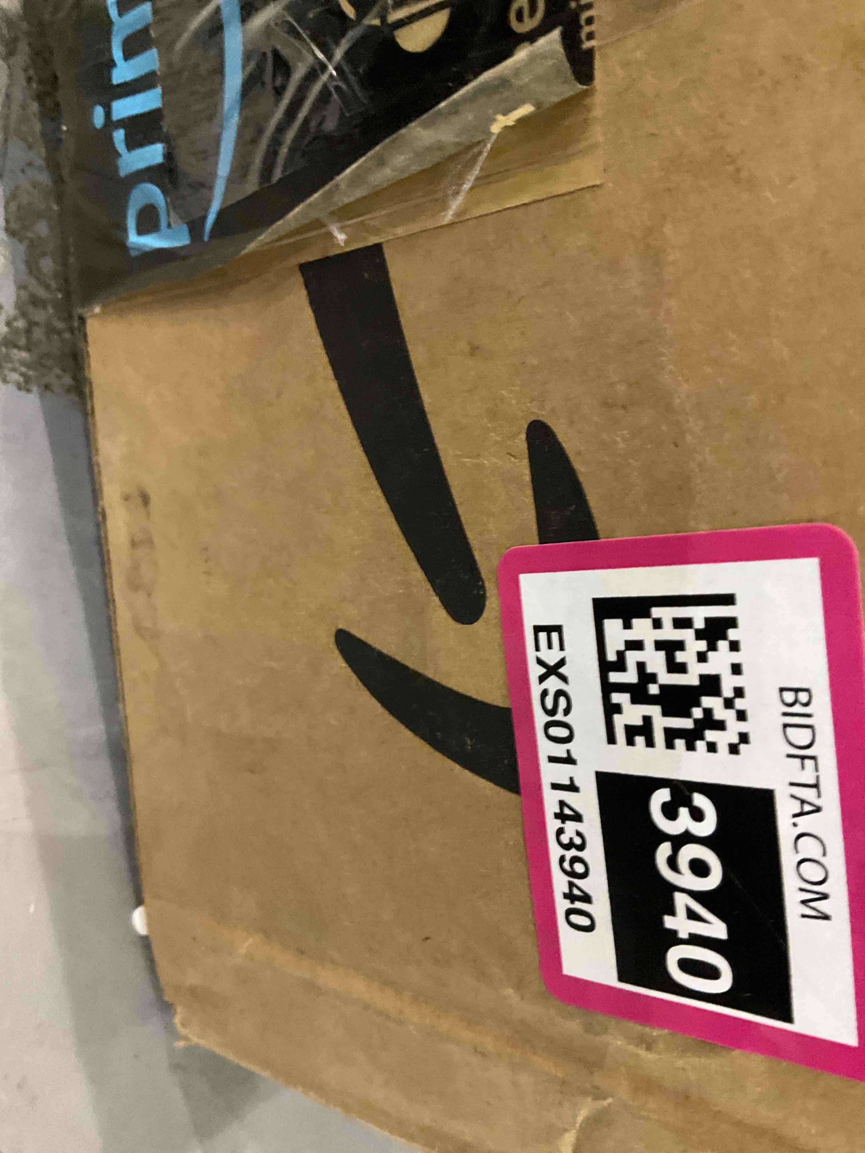https://s3.amazonaws.com/lotting-images-prod/BargainHunt/EXS01143940_1721646885154.jpeg