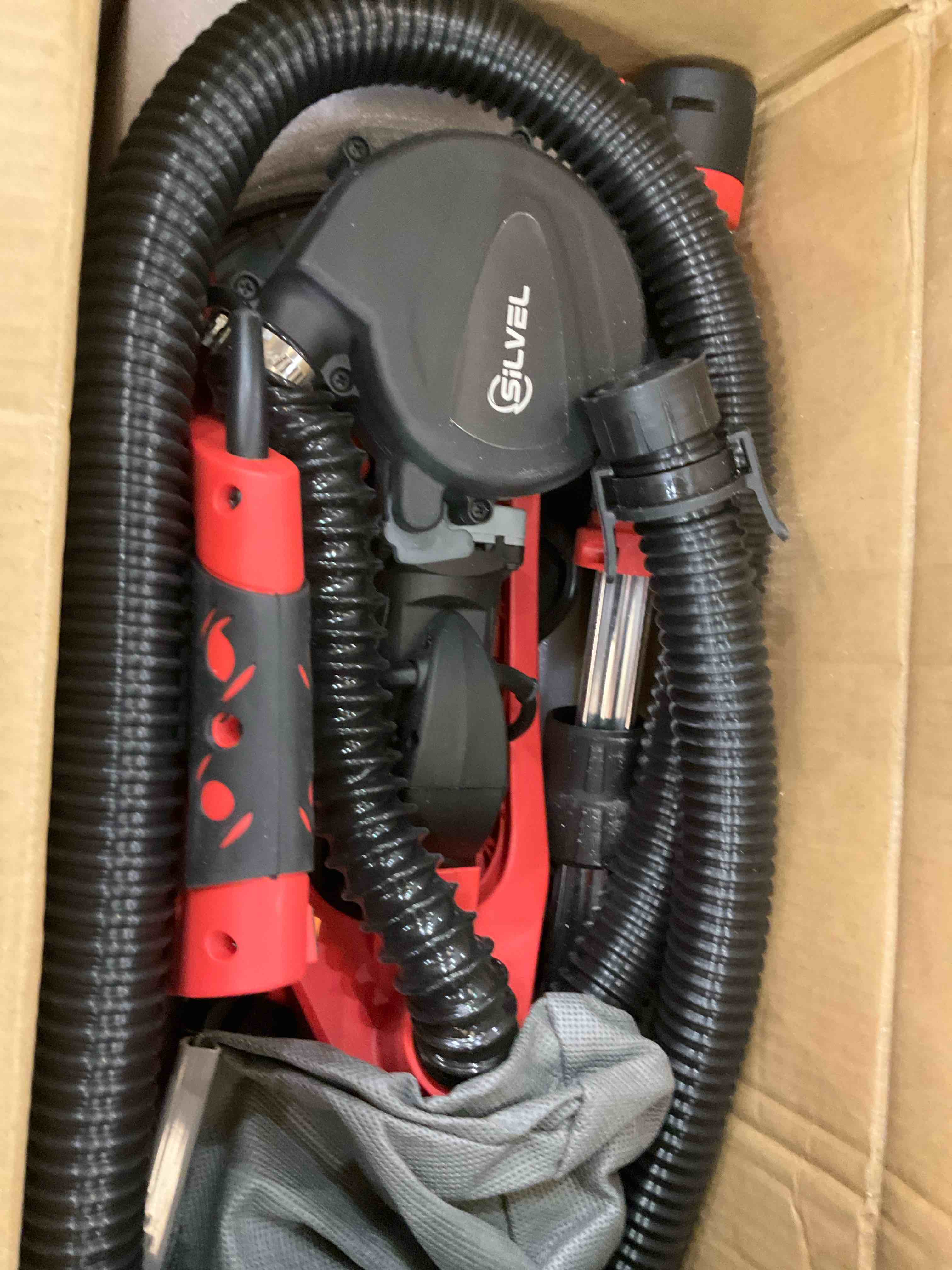 https://s3.amazonaws.com/lotting-images-prod/BargainHunt/EXS01144554_1708702349657.jpeg