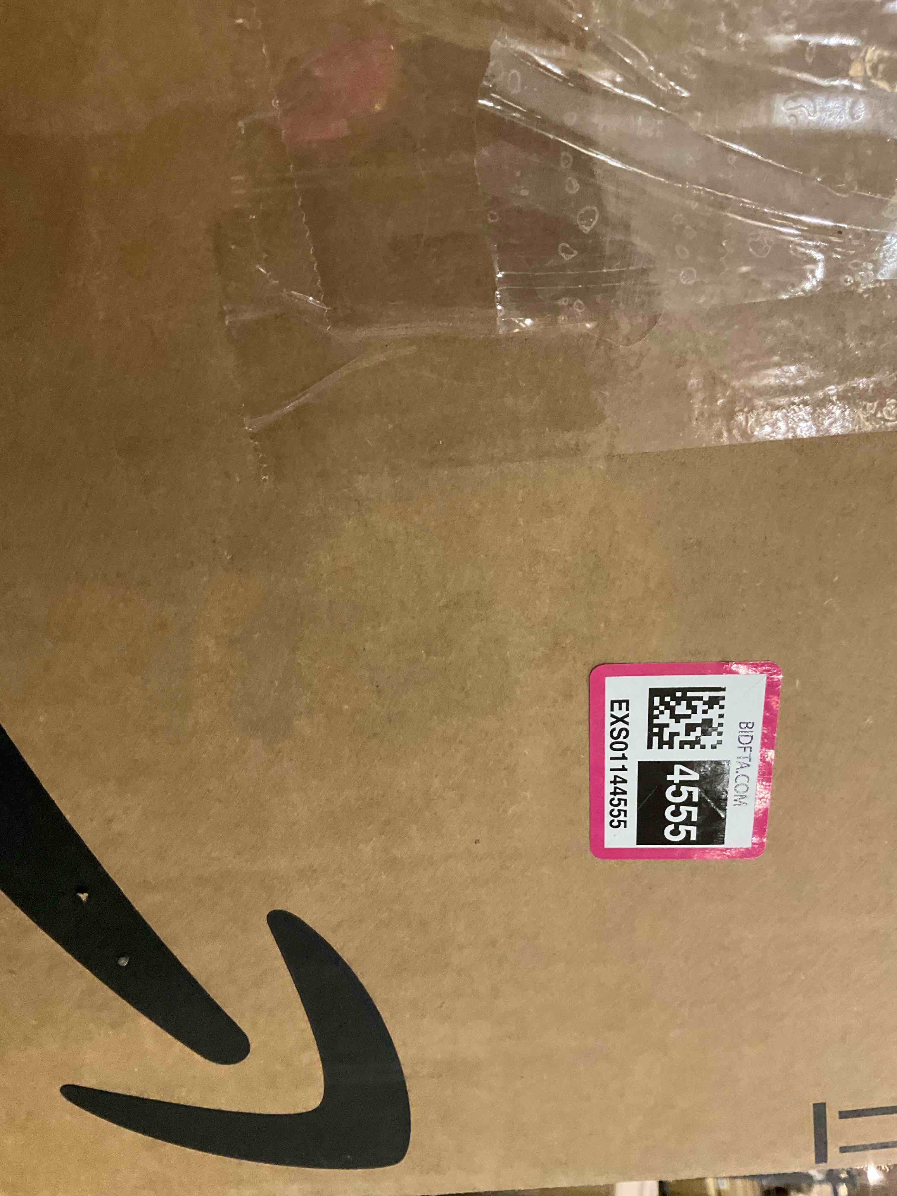 https://s3.amazonaws.com/lotting-images-prod/BargainHunt/EXS01144555_1708702515461.jpeg