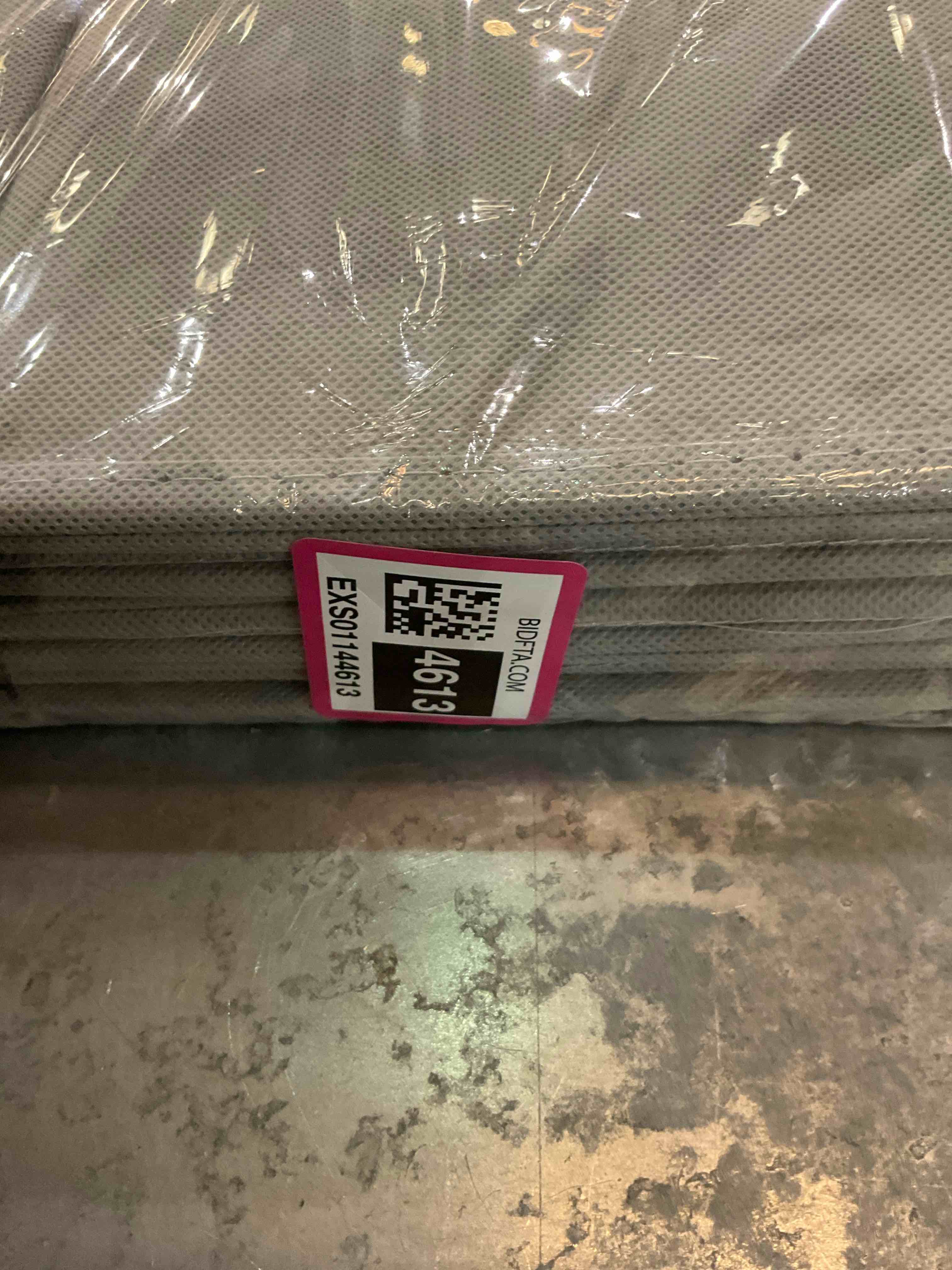 https://s3.amazonaws.com/lotting-images-prod/BargainHunt/EXS01144613_1708713187455.jpeg