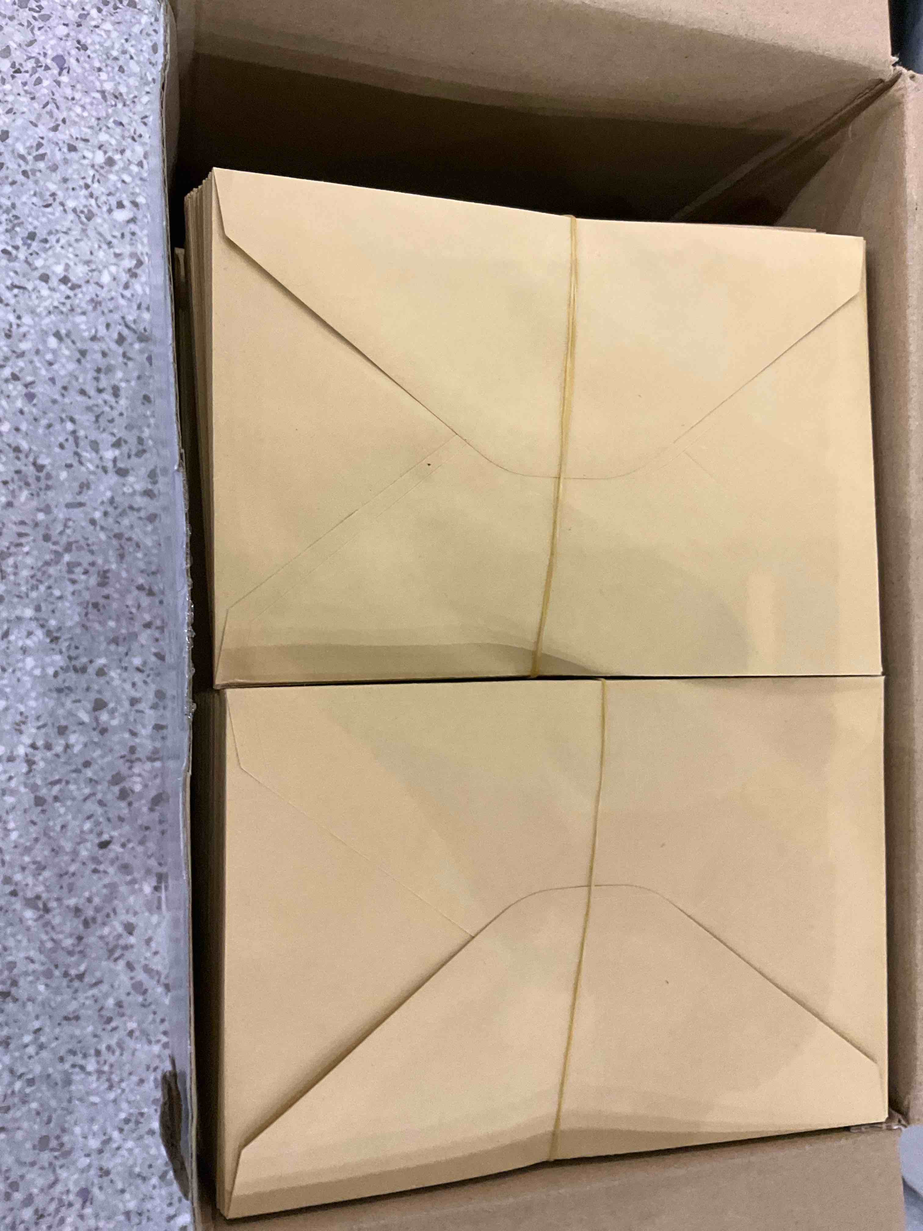 https://s3.amazonaws.com/lotting-images-prod/BargainHunt/EXS01144920_1709123254972.jpeg