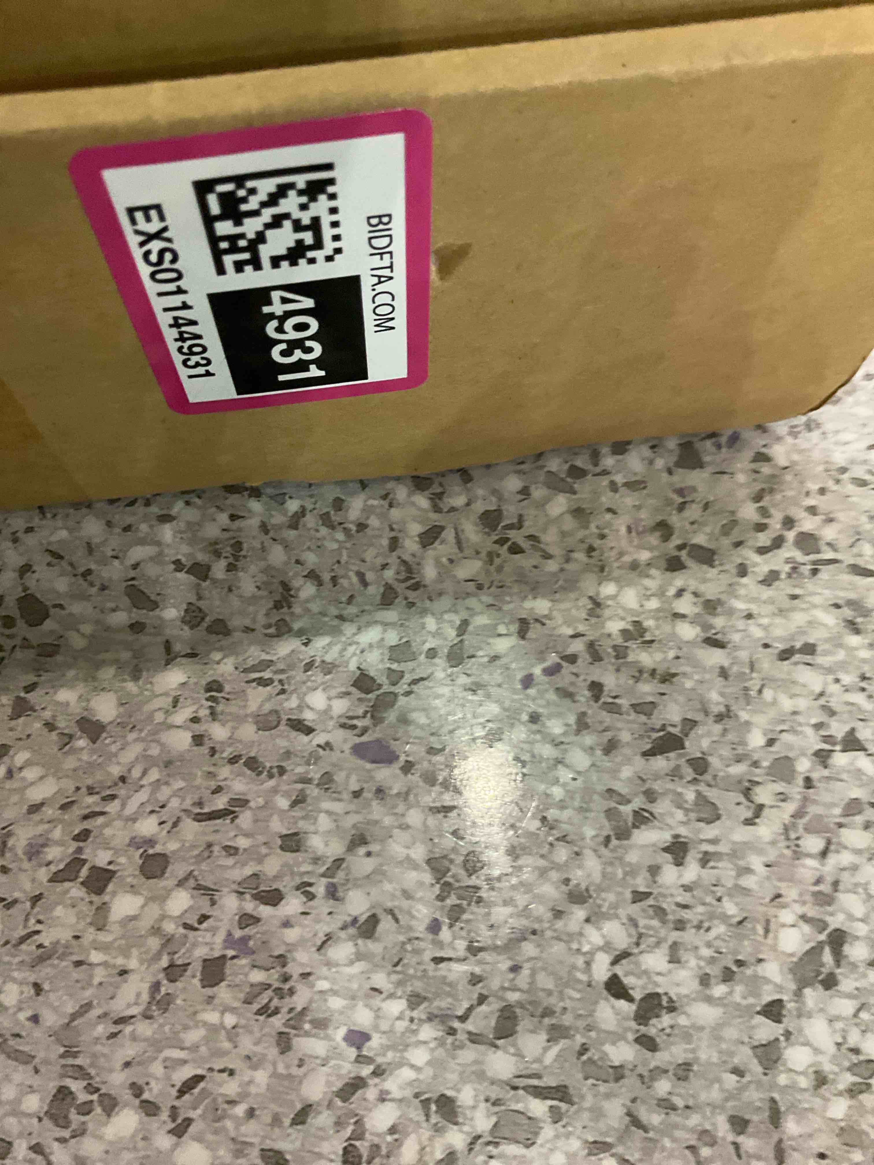 https://s3.amazonaws.com/lotting-images-prod/BargainHunt/EXS01144931_1709125316138.jpeg