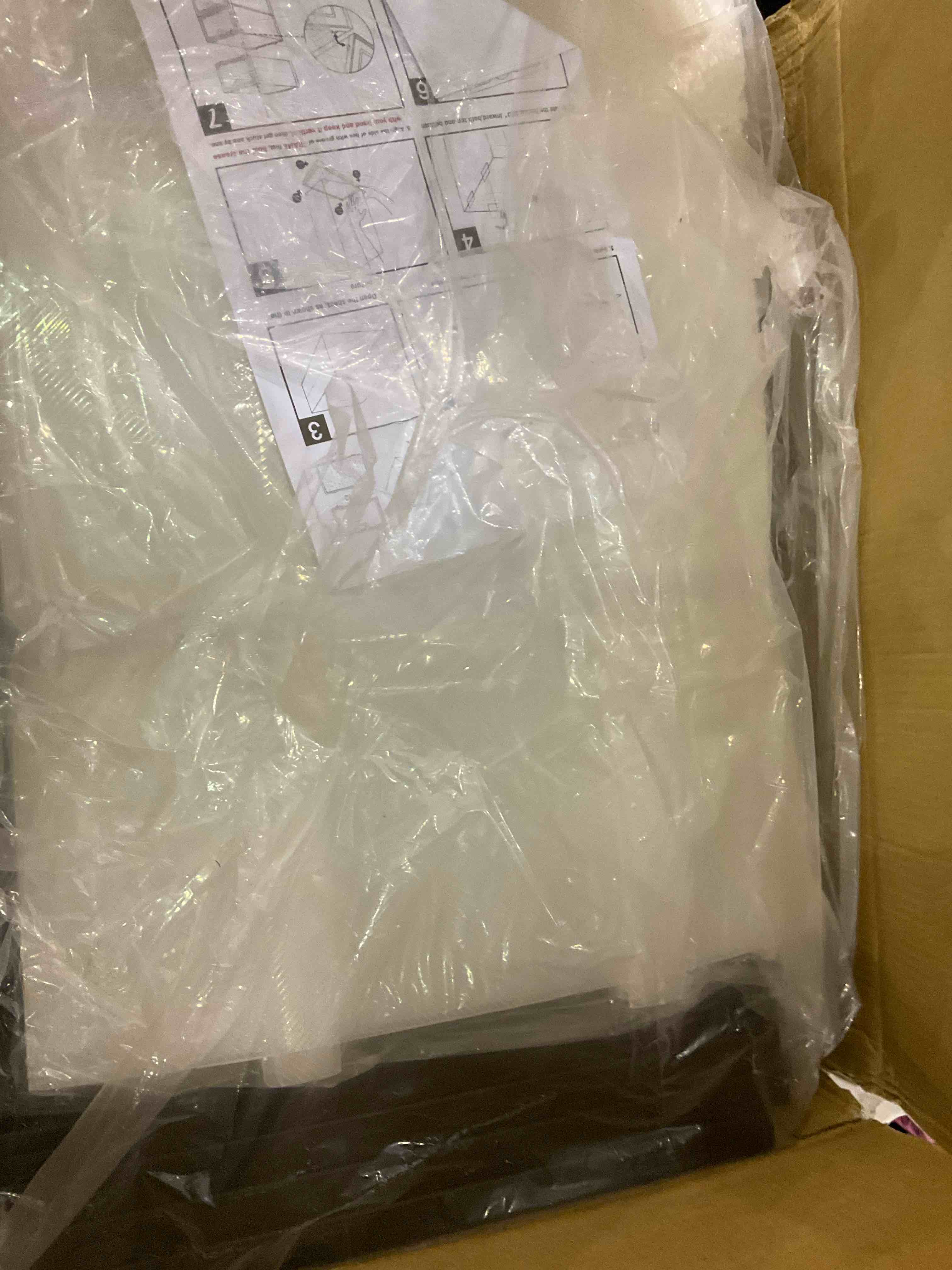 https://s3.amazonaws.com/lotting-images-prod/BargainHunt/EXS01144934_1709125655409.jpeg